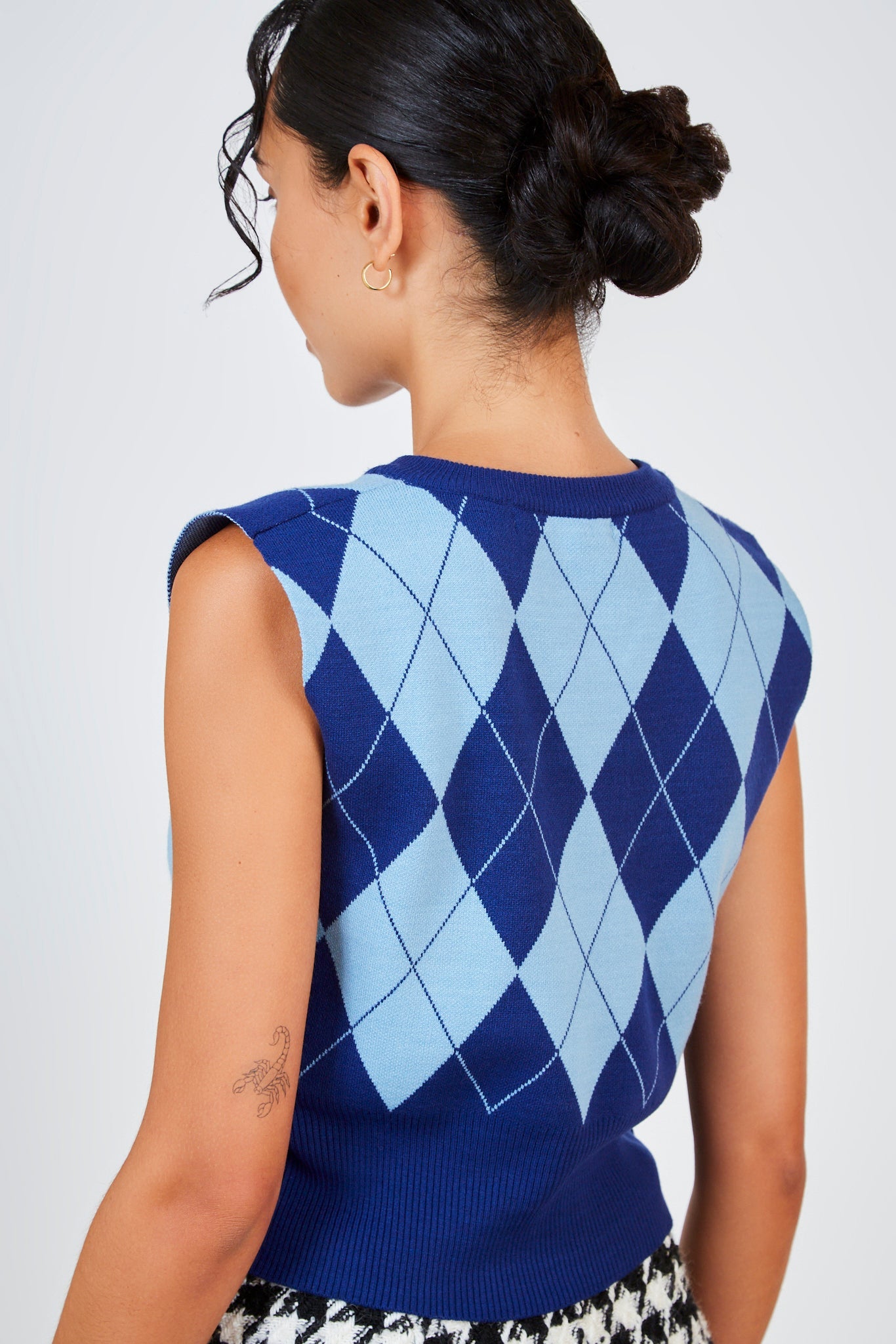 Bright blue argyle sweater vest_3