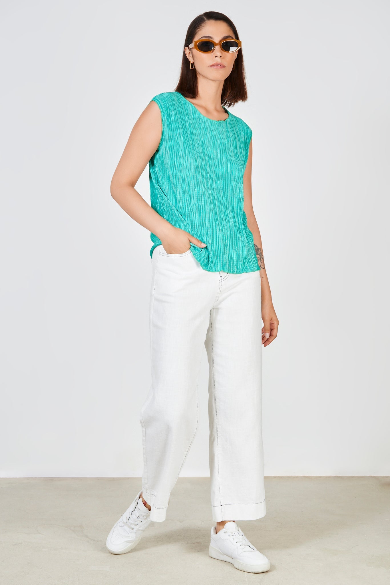 Bright green ribbed tank_3