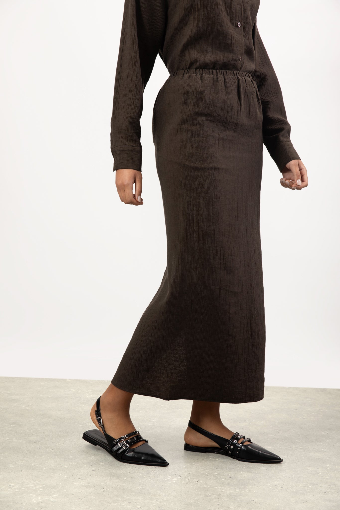Brown textured wool blend midi skirt_1