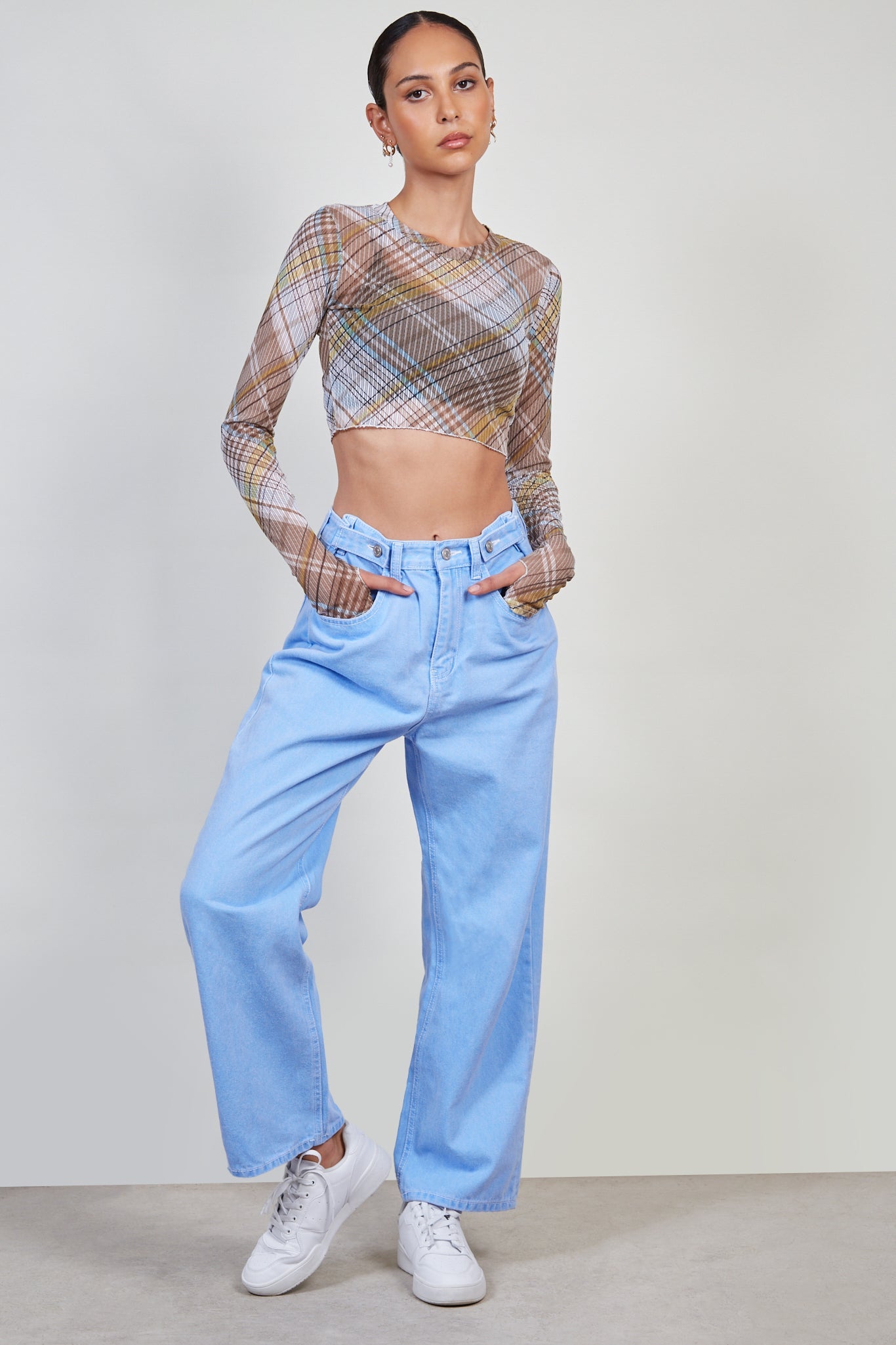 Brown plaid long sleeved top_5