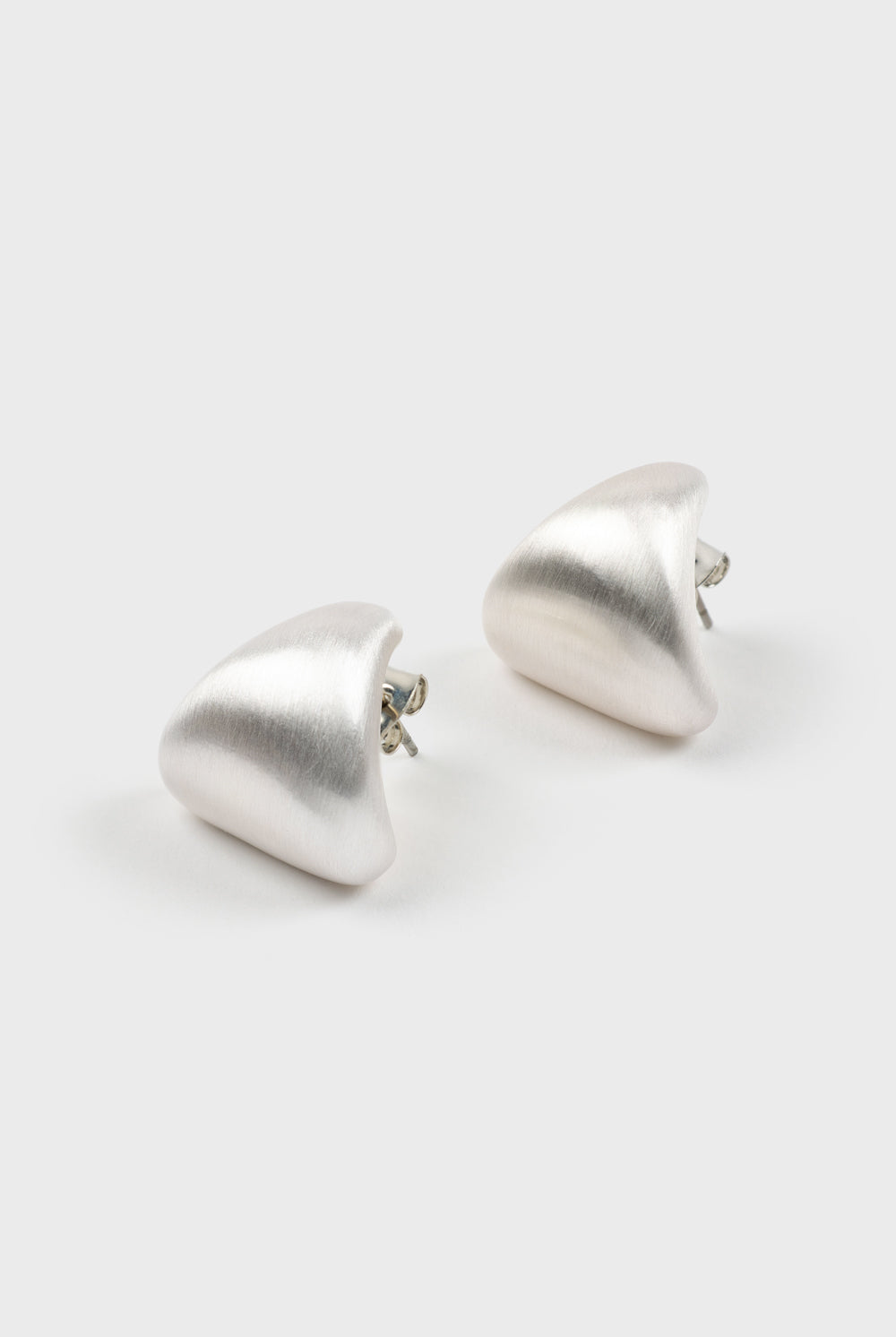 Brushed silver triangle stud earrings_3