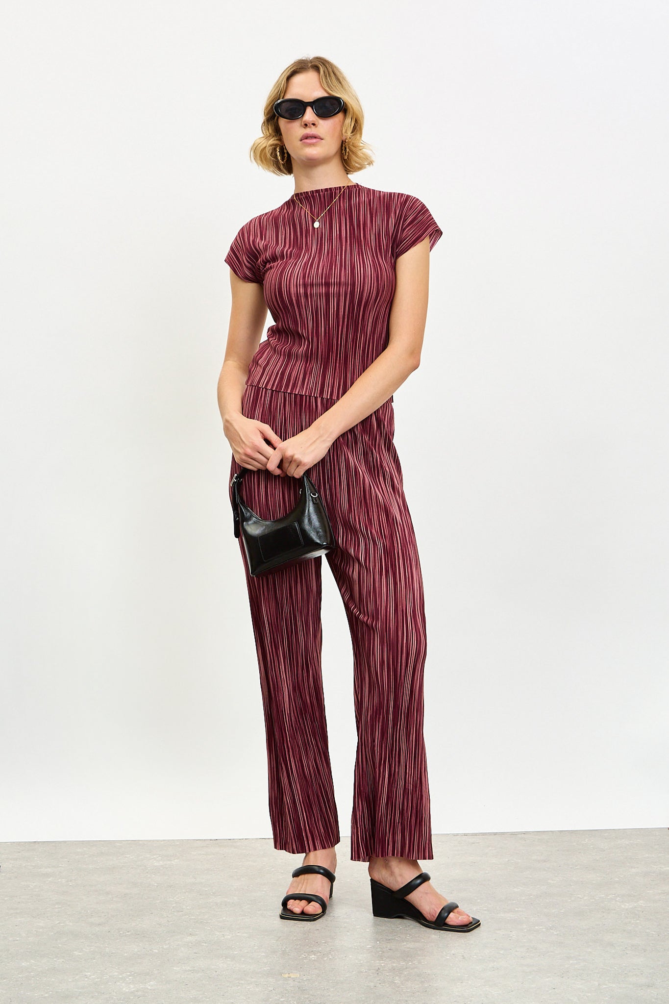 Burgundy and pink micro ribbed pleated top_4