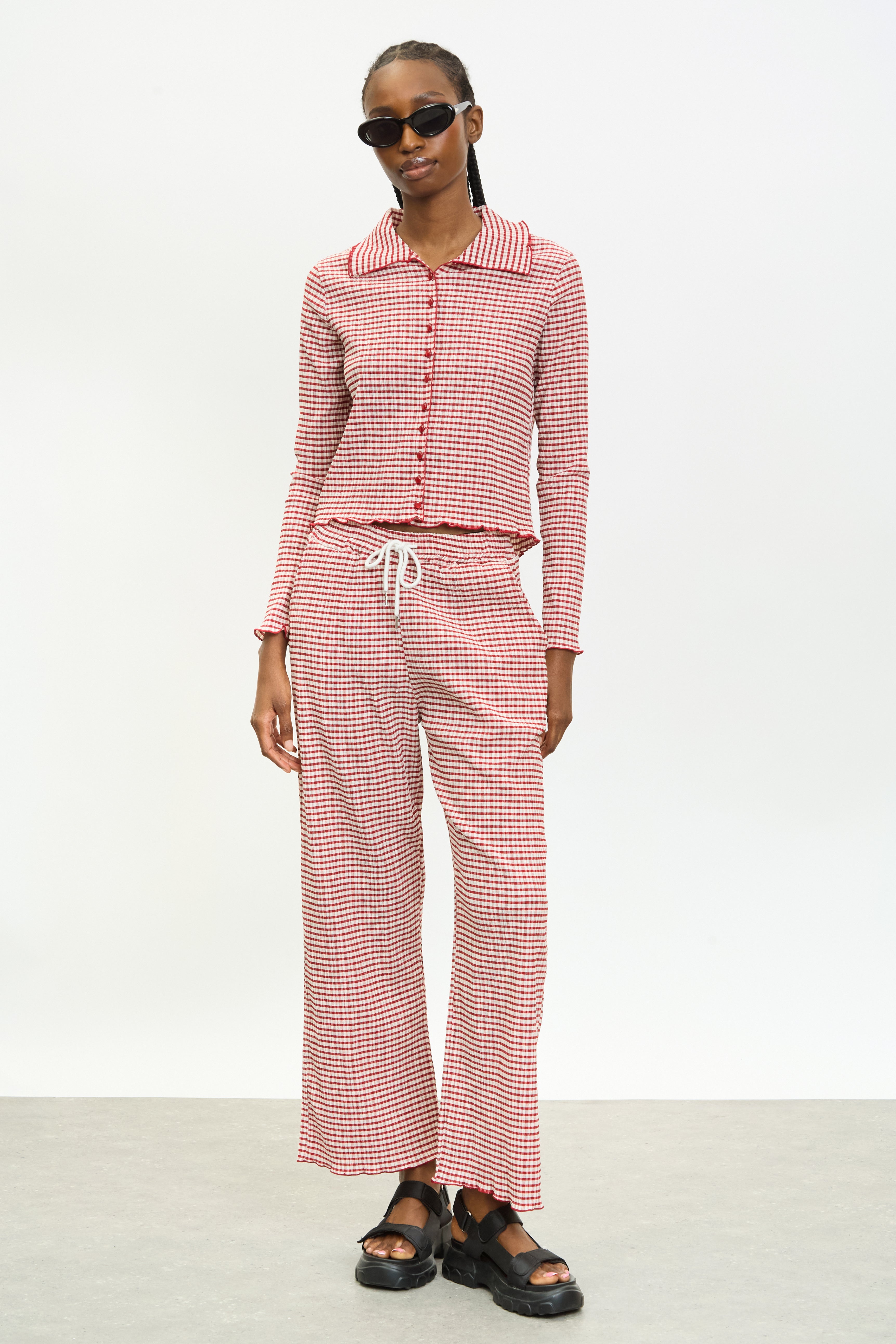 Burgundy gingham loose fit drawstring trousers_4