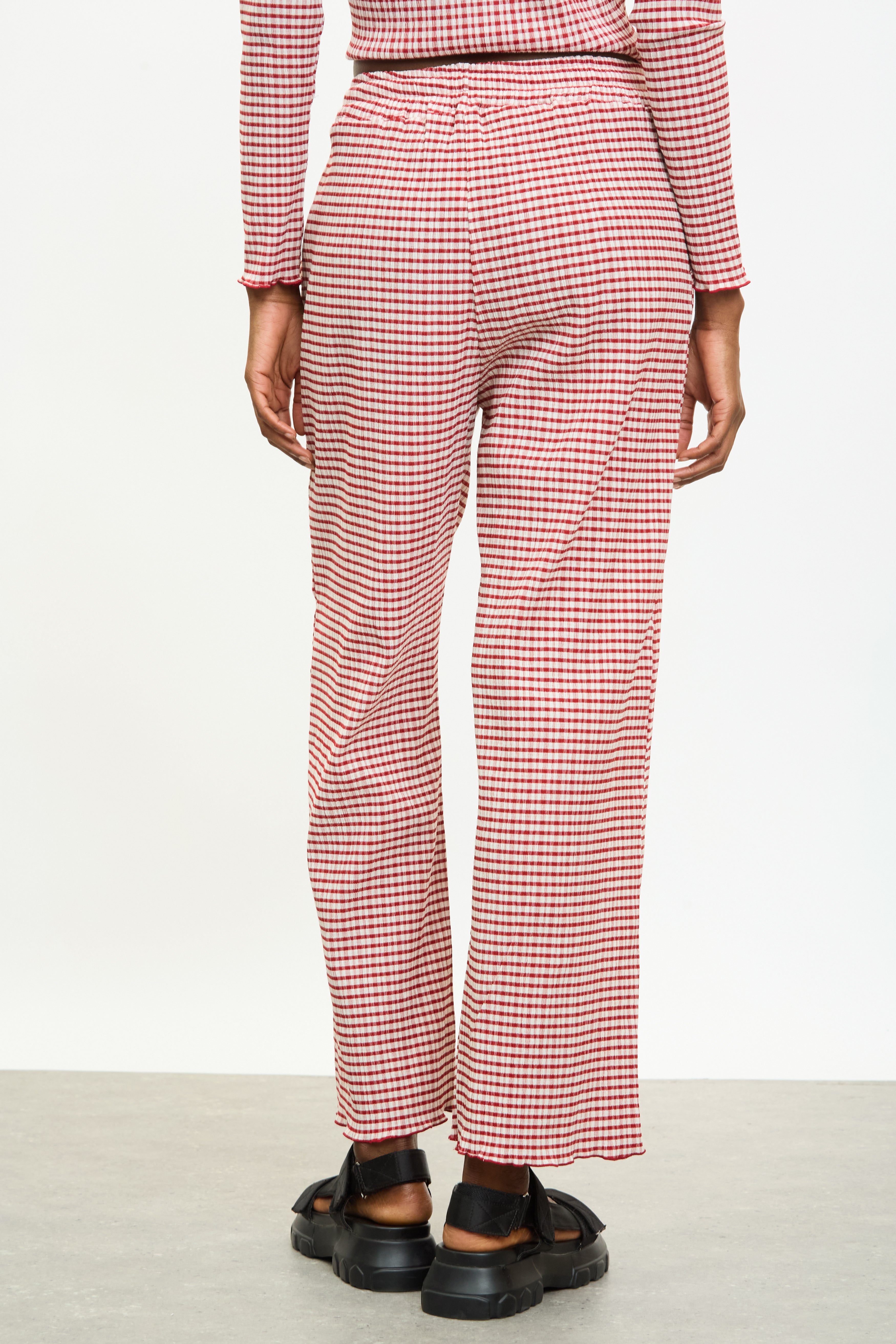 Burgundy gingham loose fit drawstring trousers_2