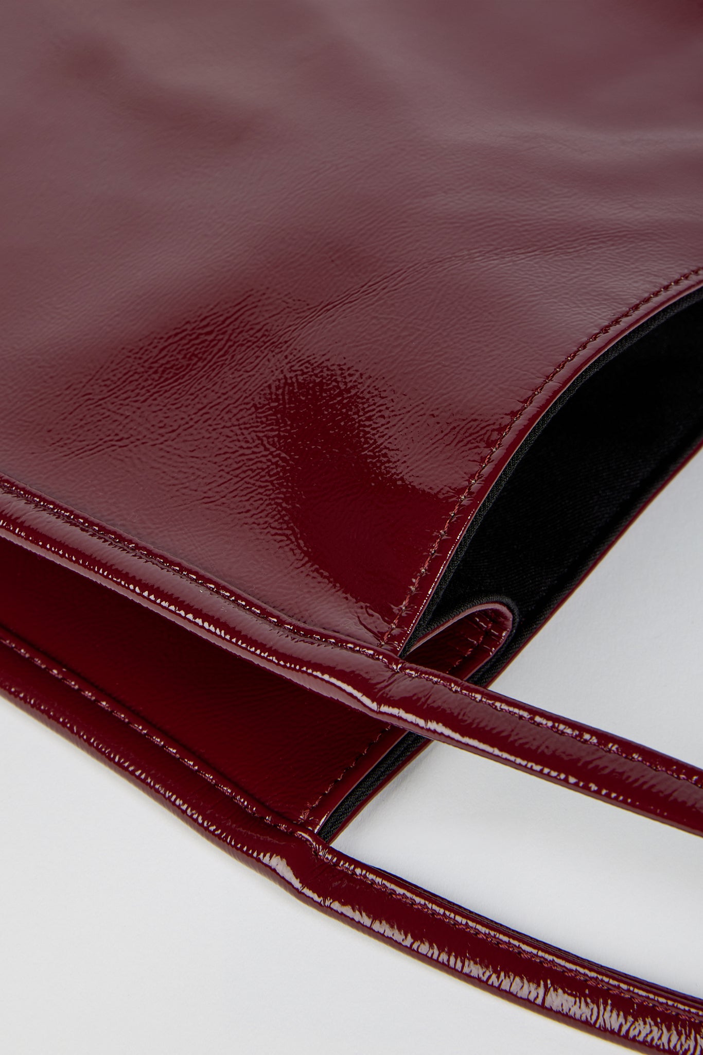 Burgundy high shine PVC tote bag_4