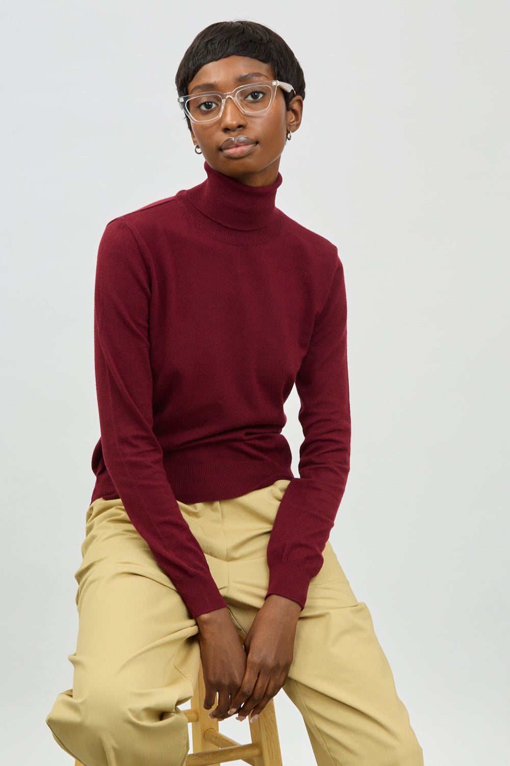 Burgundy thin knit turtleneck_5