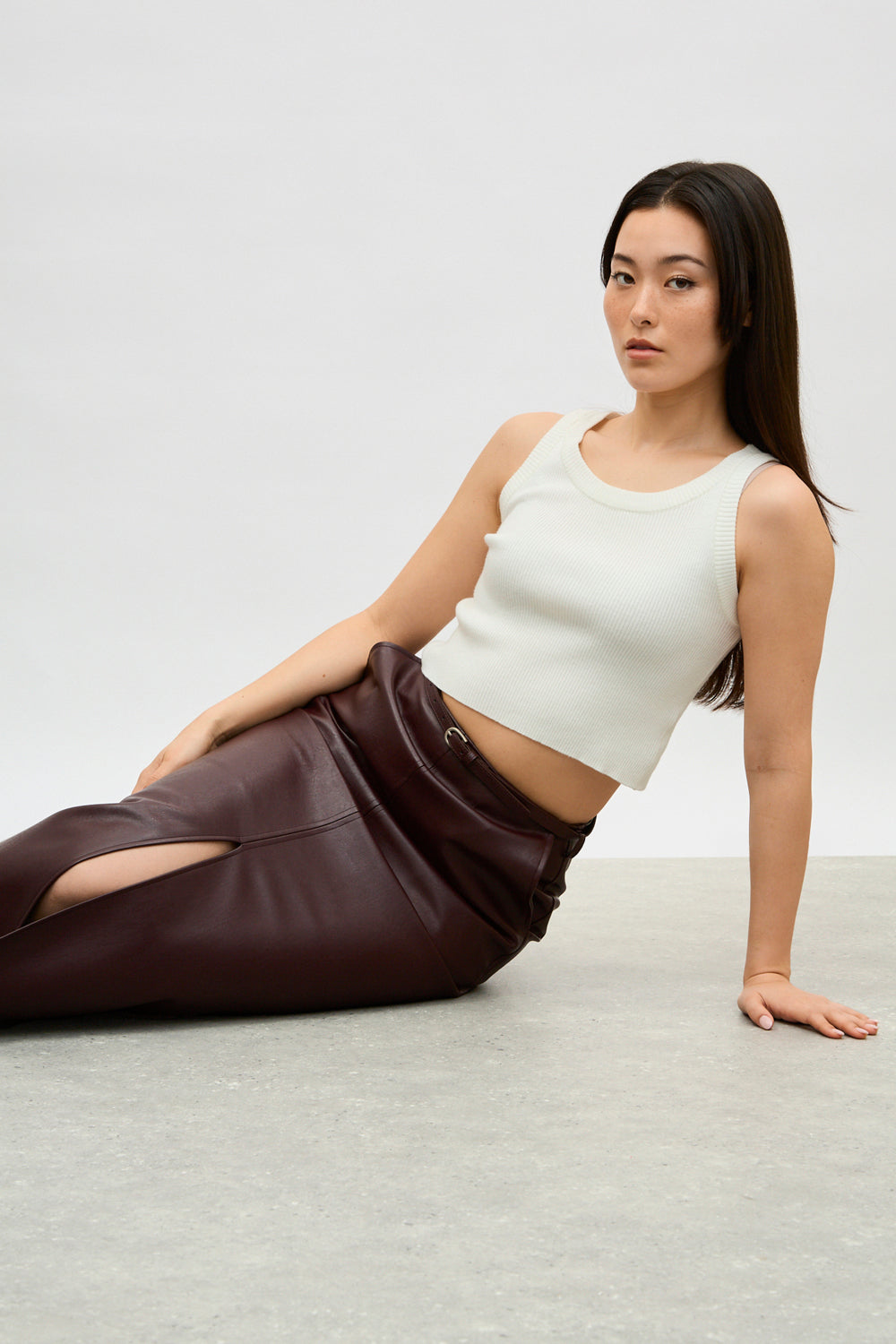 Burgundy vegan leather skirt_5