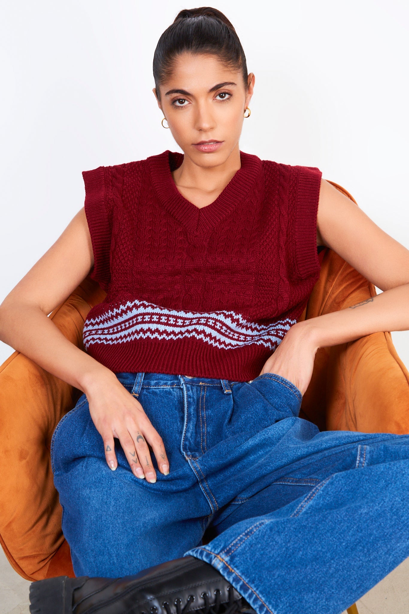Burgundy and light blue trim sweater vest_5