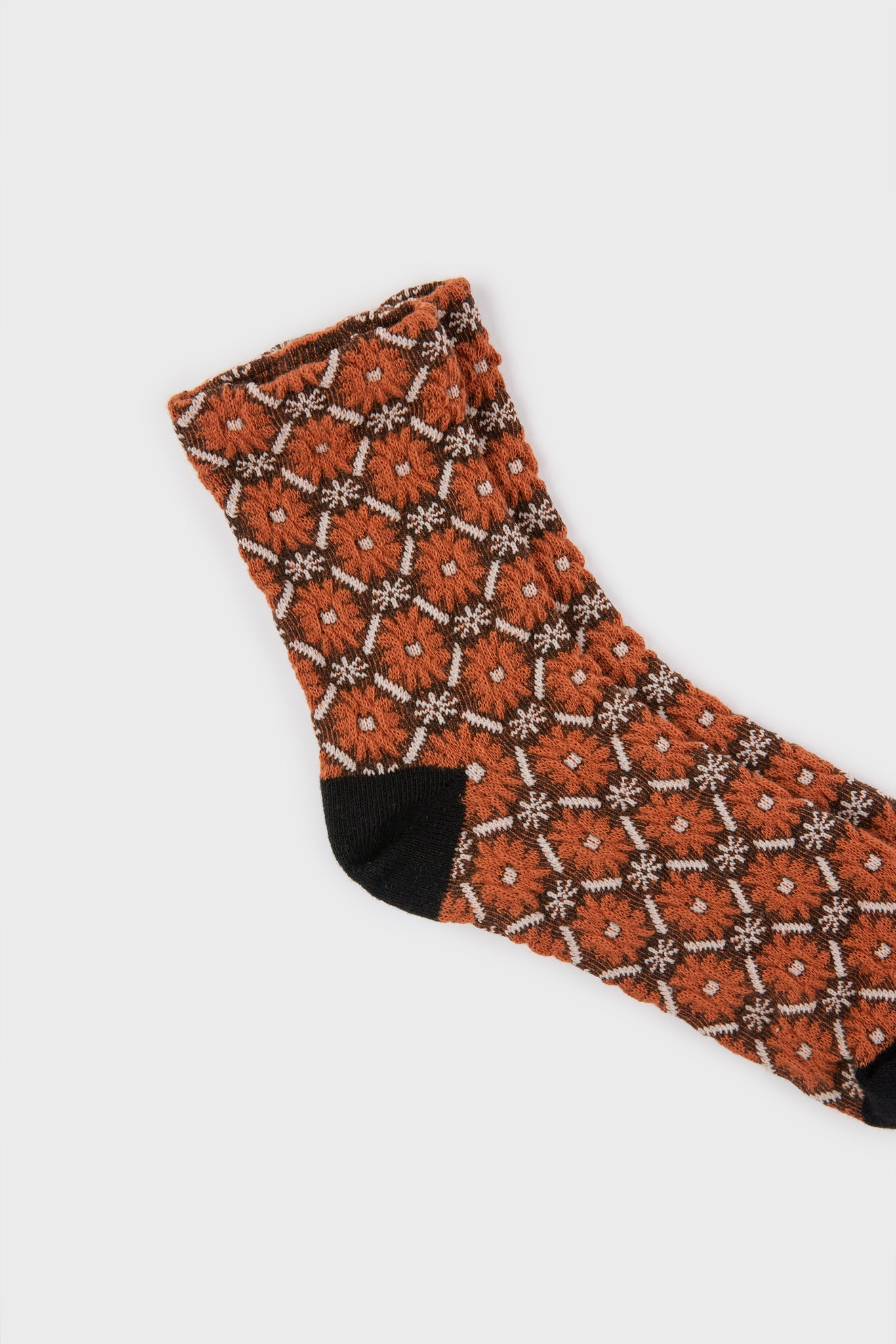 Camel and black floral diamond grid socks_3