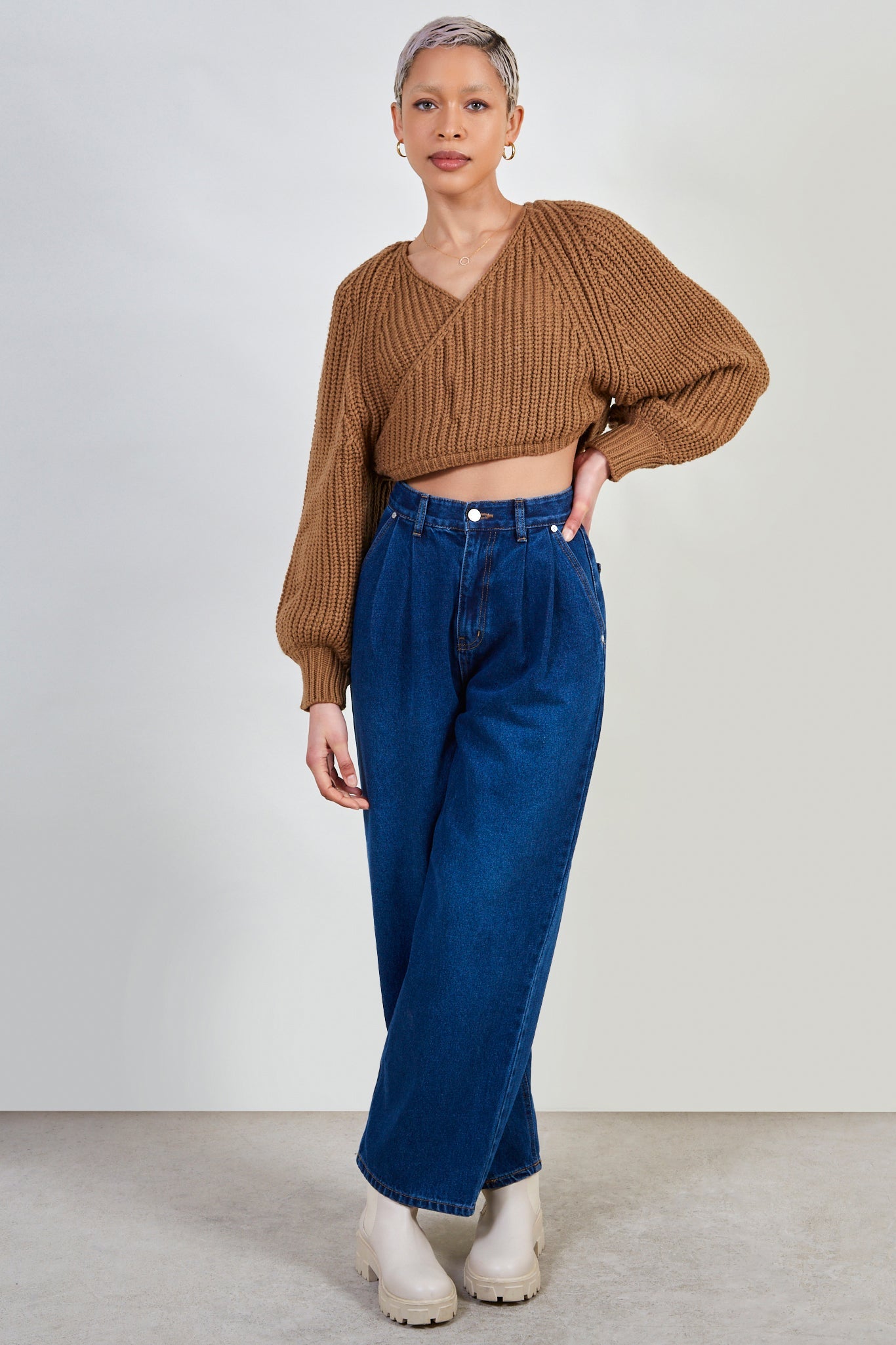 Camel cross over balloon sleeve sweater_2