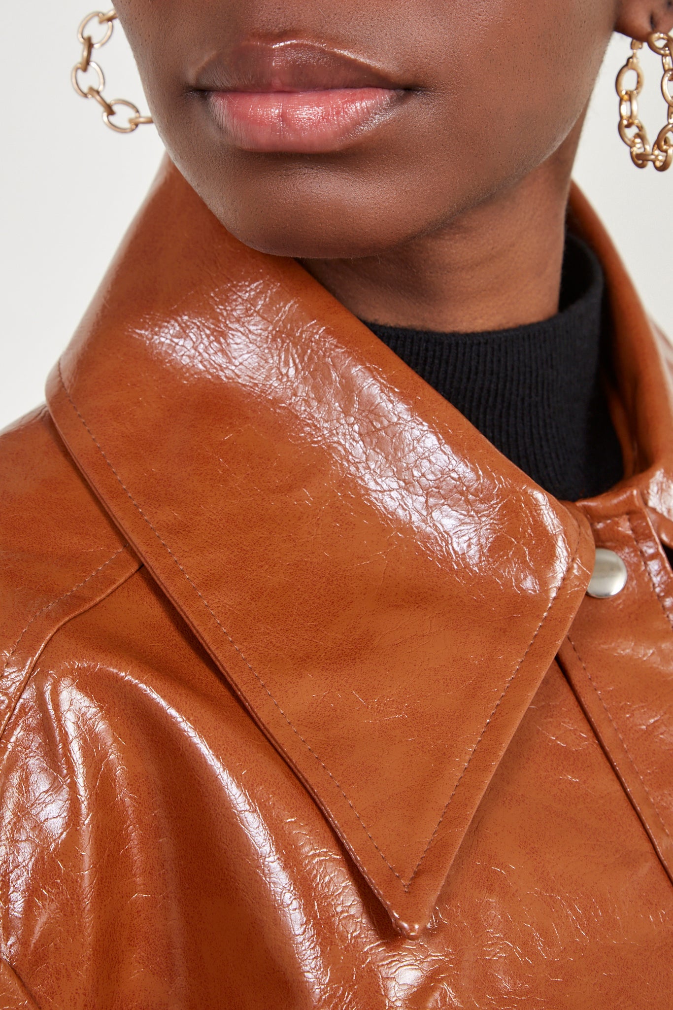 Camel vegan leather short jacket_4