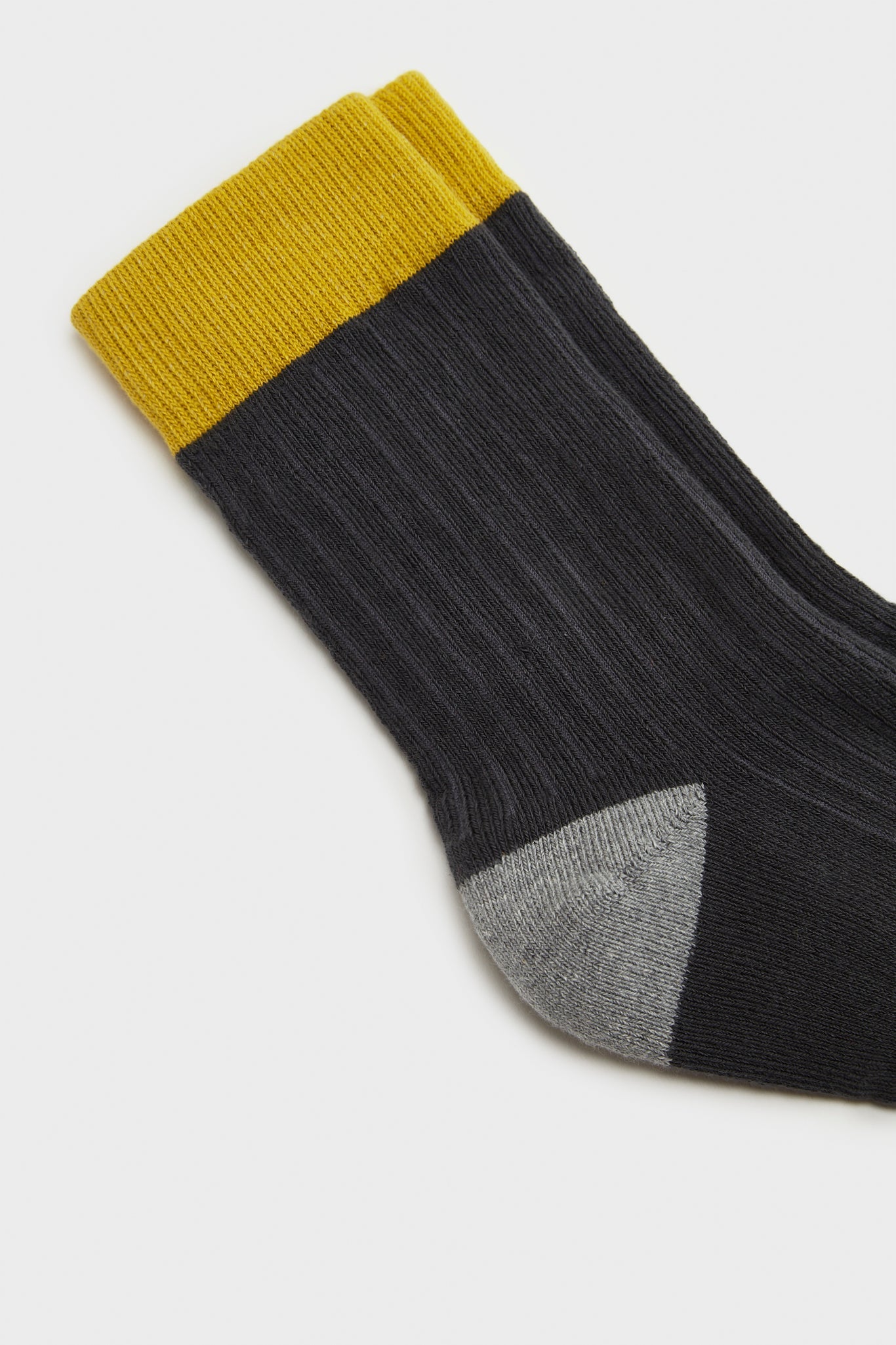 Charcoal grey tricolour ribbed socks_3