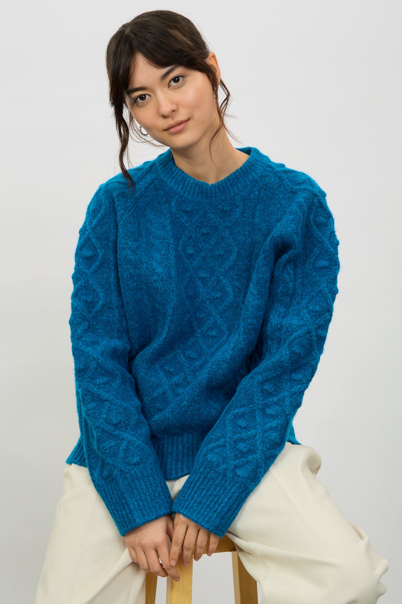 Cobalt bobble cable knit crew neck jumper_5