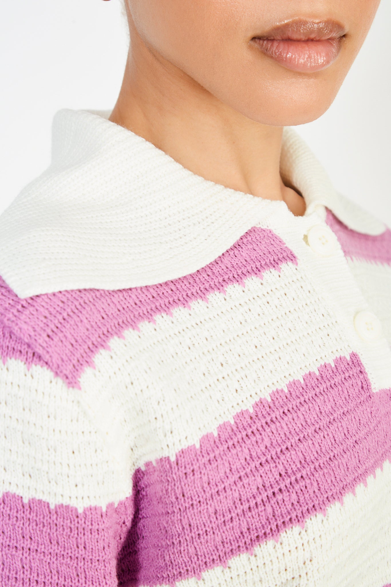 Cream and lilac striped knit collar tee_3