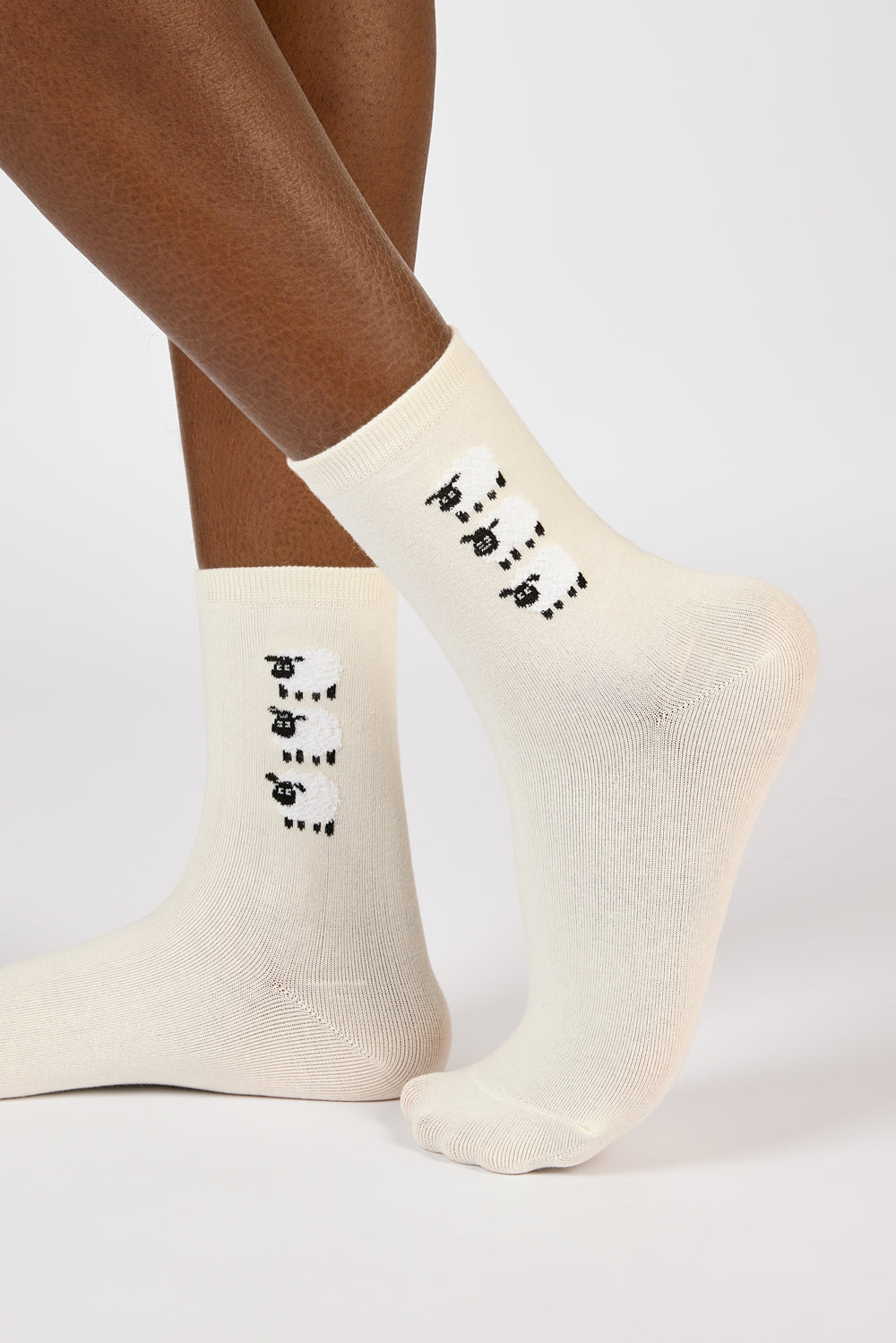 Cream triple sheep socks_1