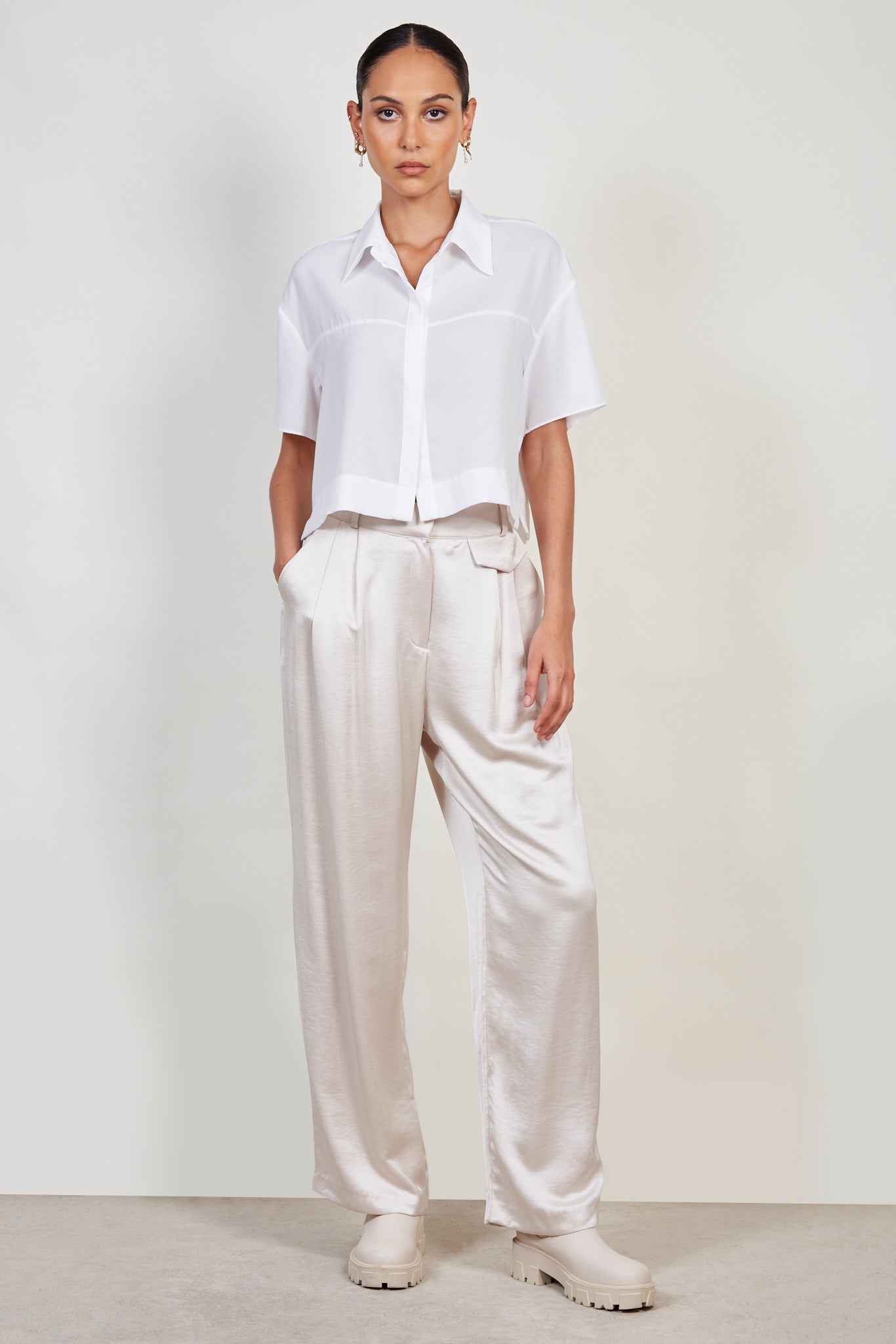 Cream flap pocket satin wide leg trousers_2
