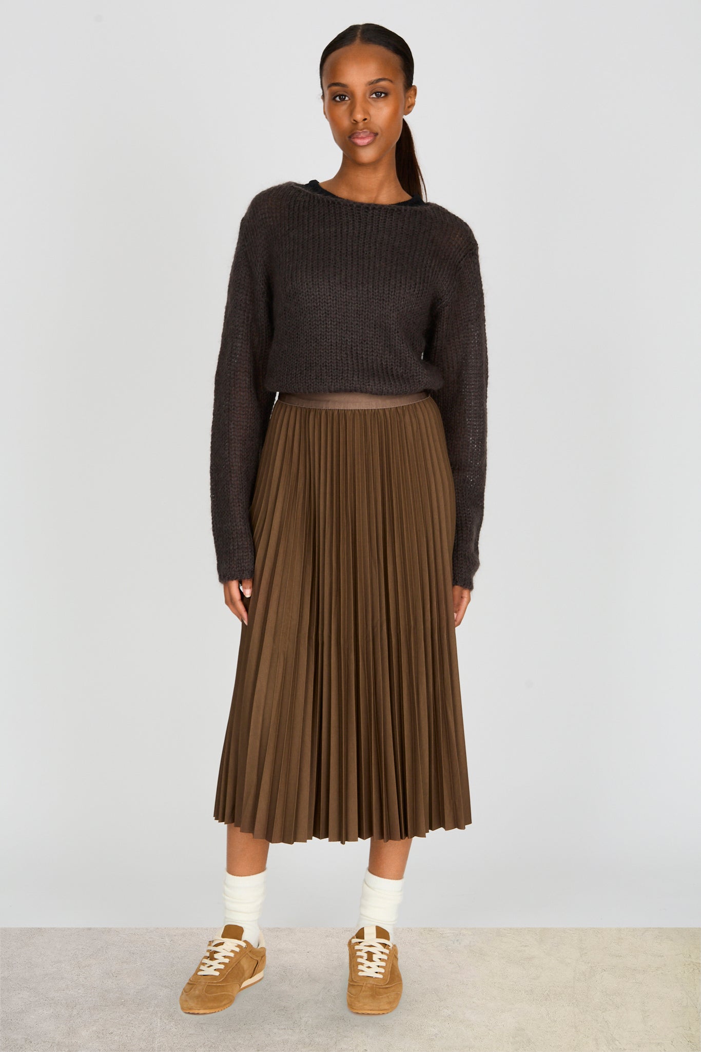 Dark brown slinky pleated skirt_4