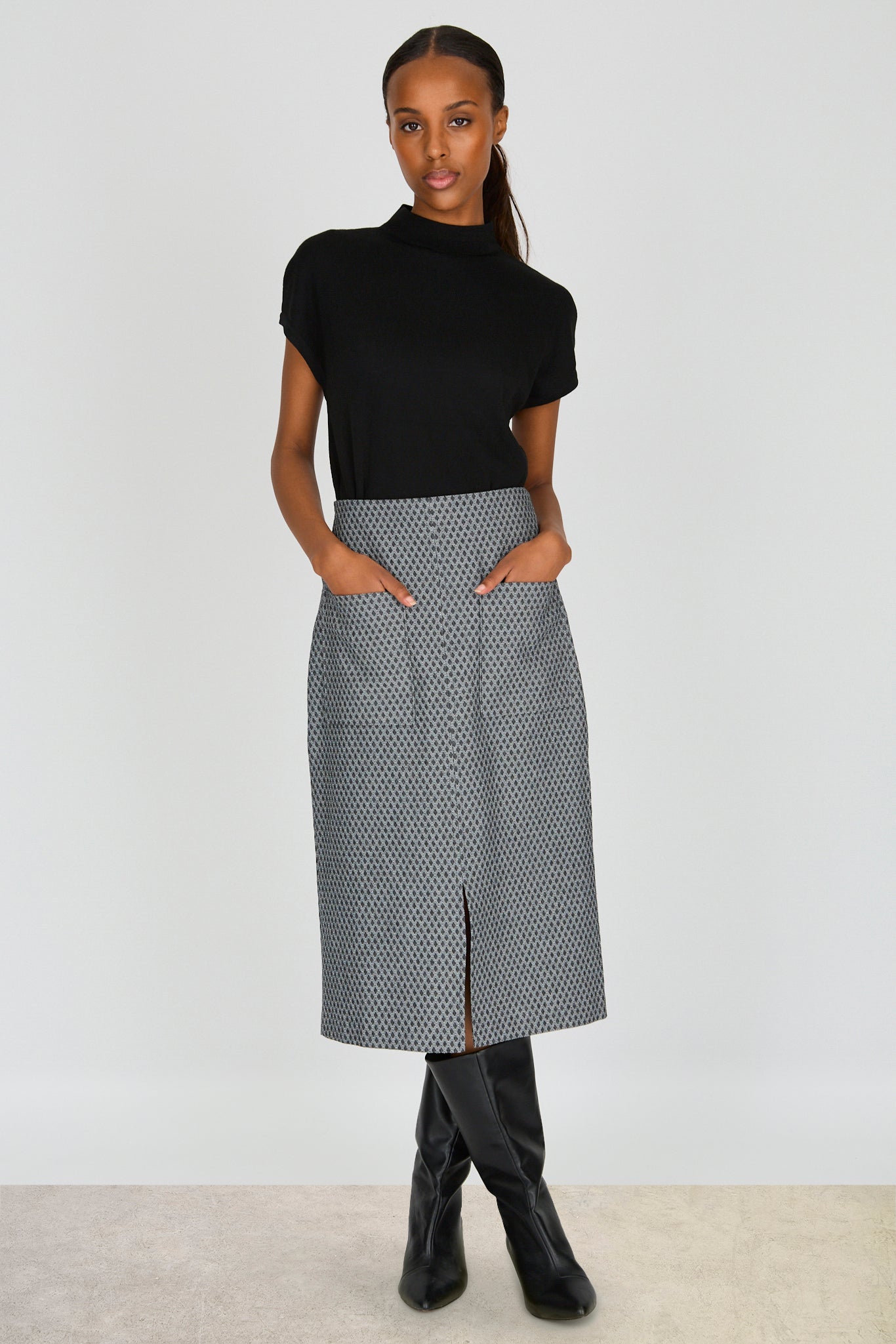 Dark grey and white textured diamond pocket front pencil skirt_4