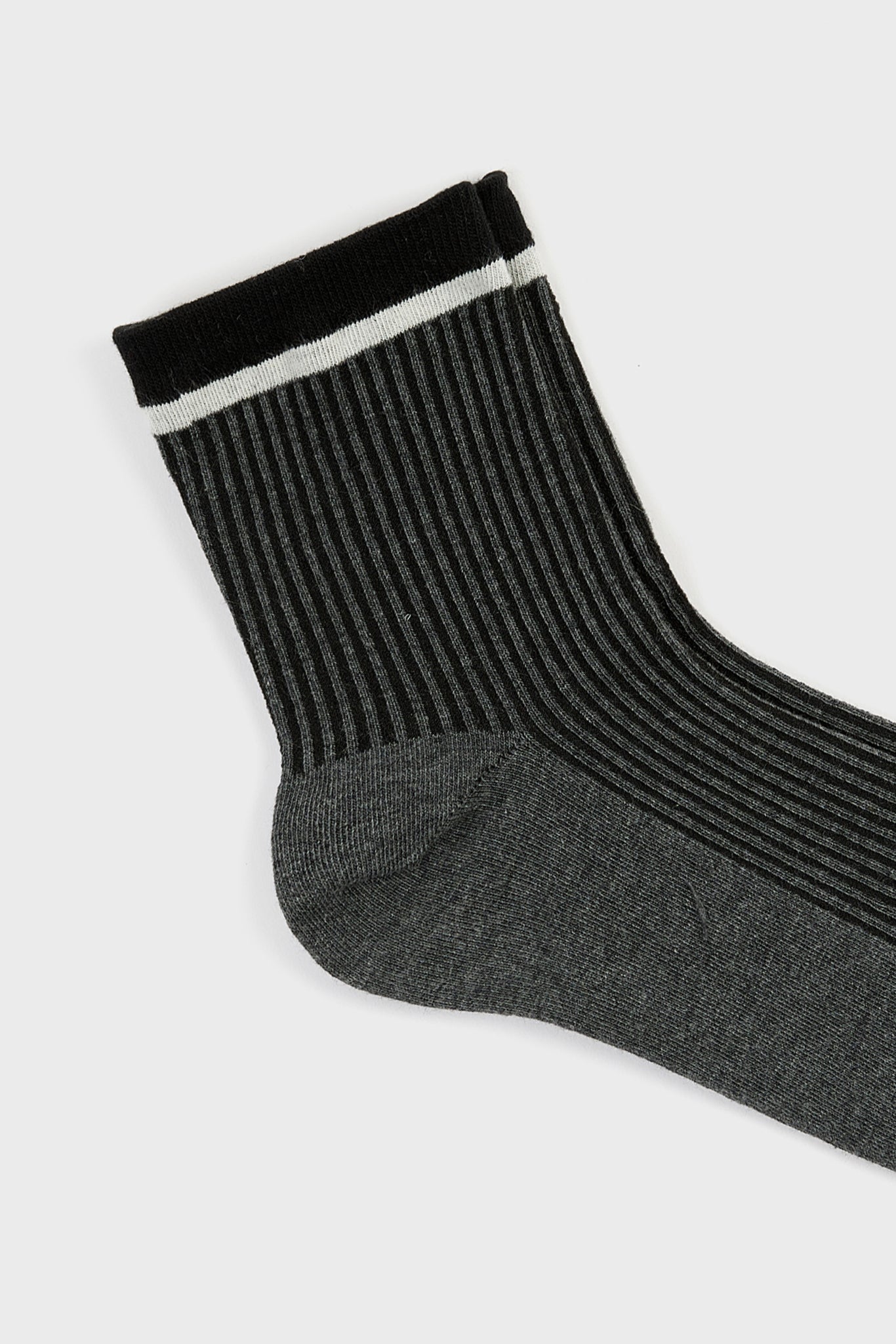 Dark grey ribbed black trim socks_2