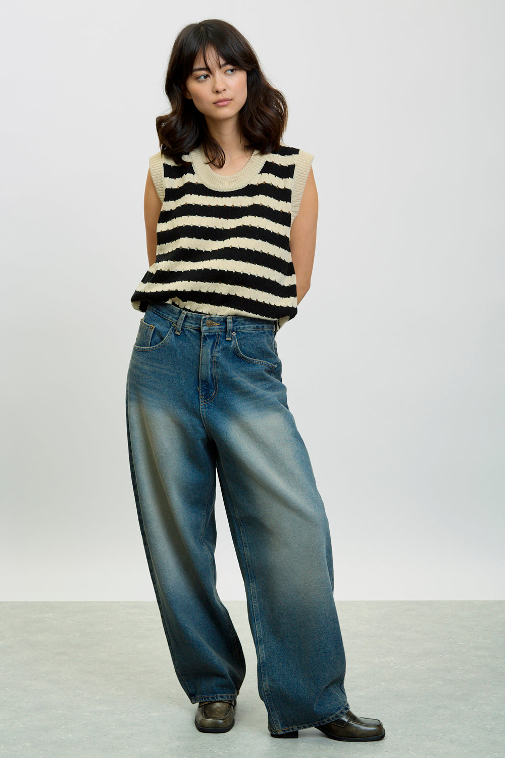 Dark indigo super wide leg jeans_4