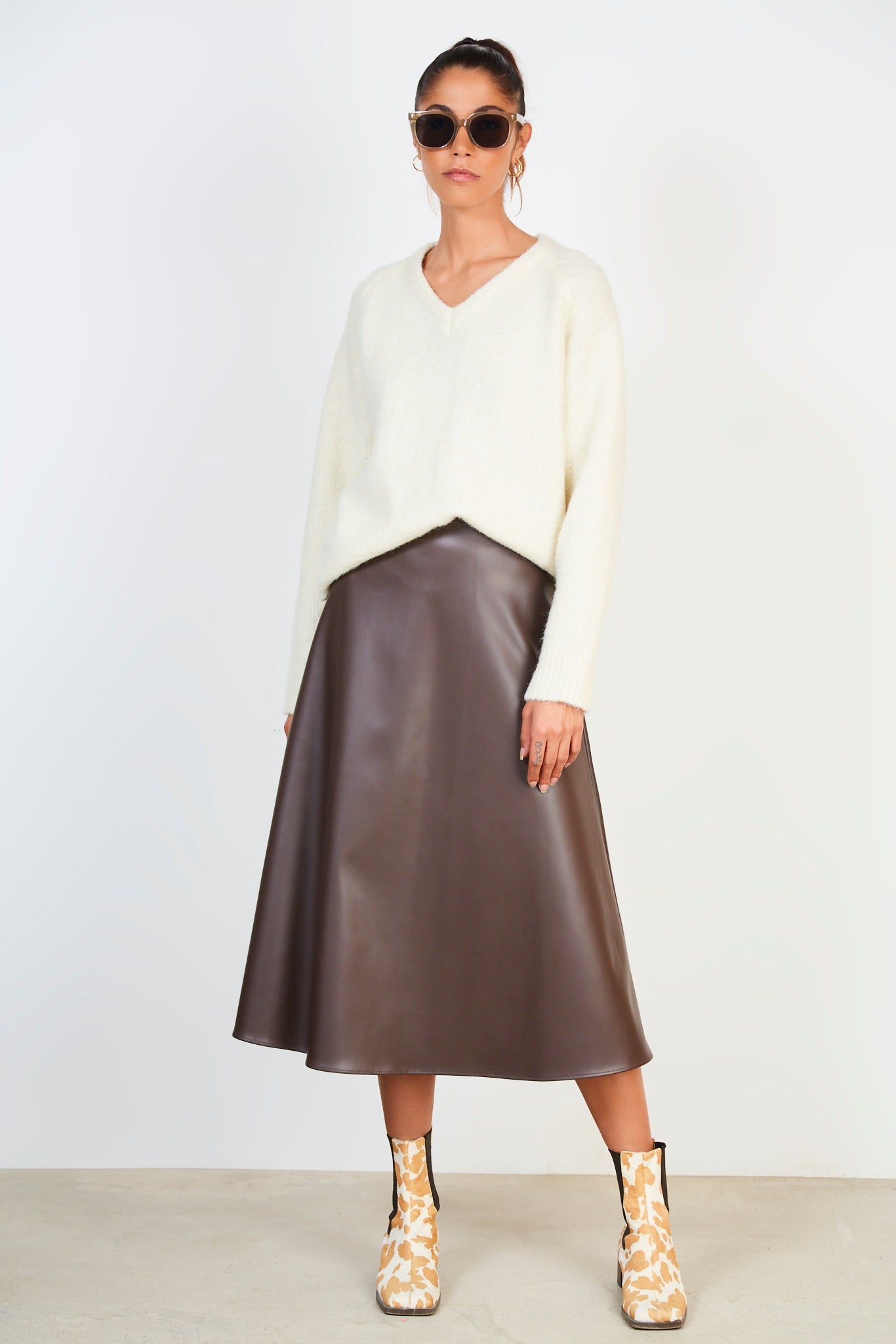 Dark brown vegan leather long skirt_3