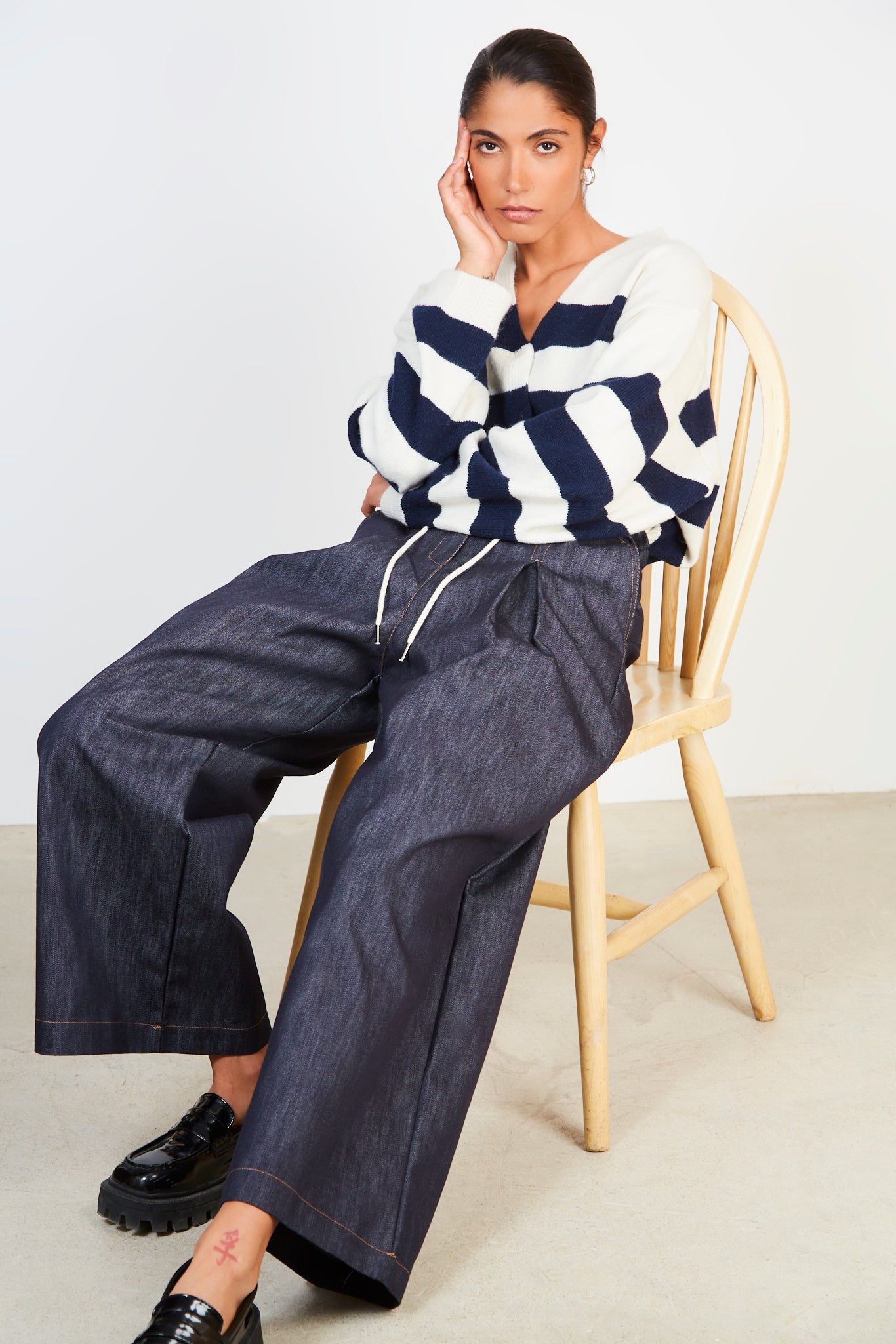 Dark denim wide leg jeans_5