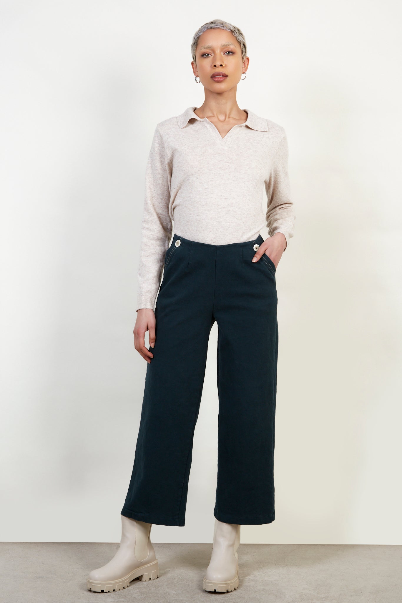 Dark green contrast stitch wide leg trousers_2