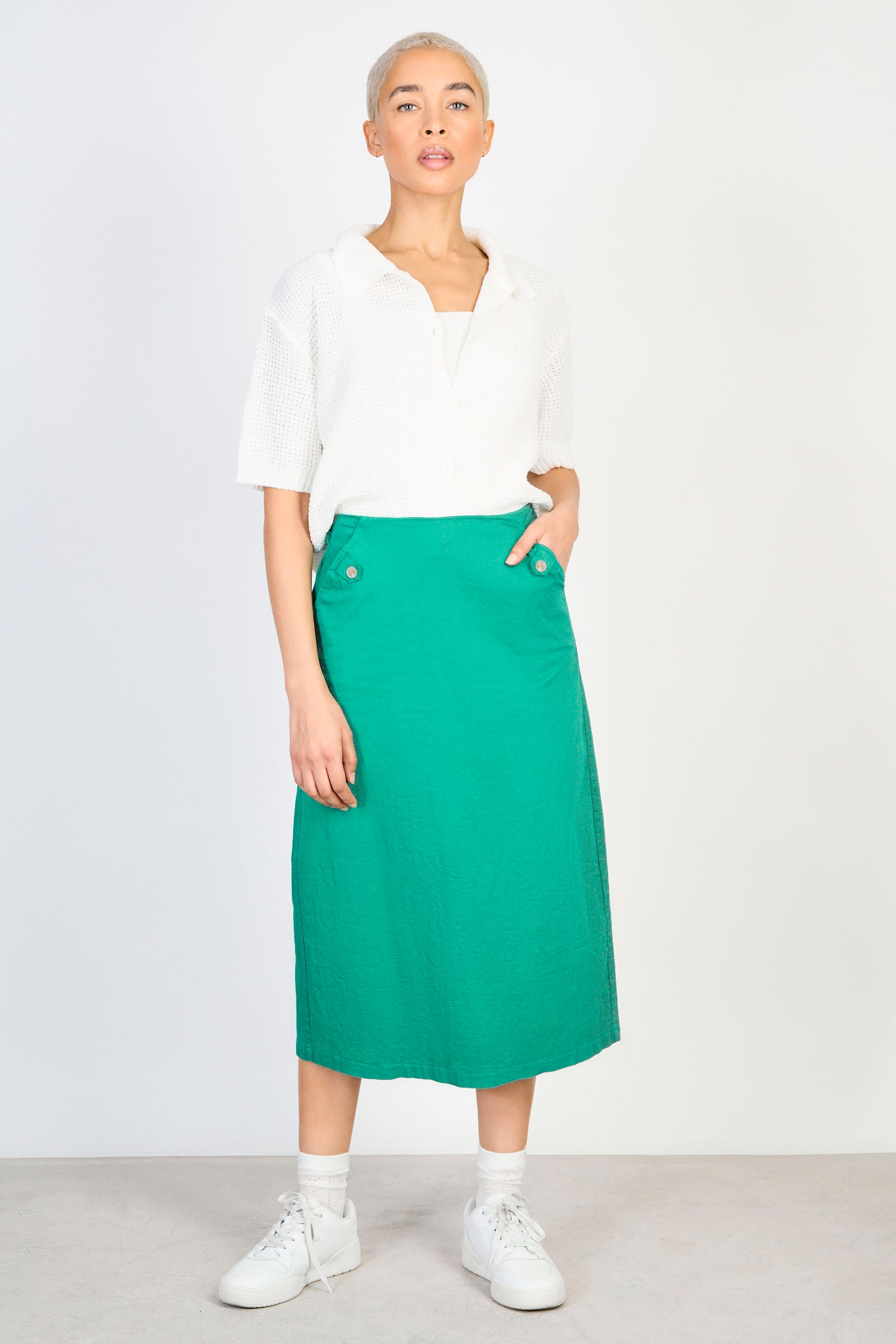 Emerald green white contrast stitch skirt_4