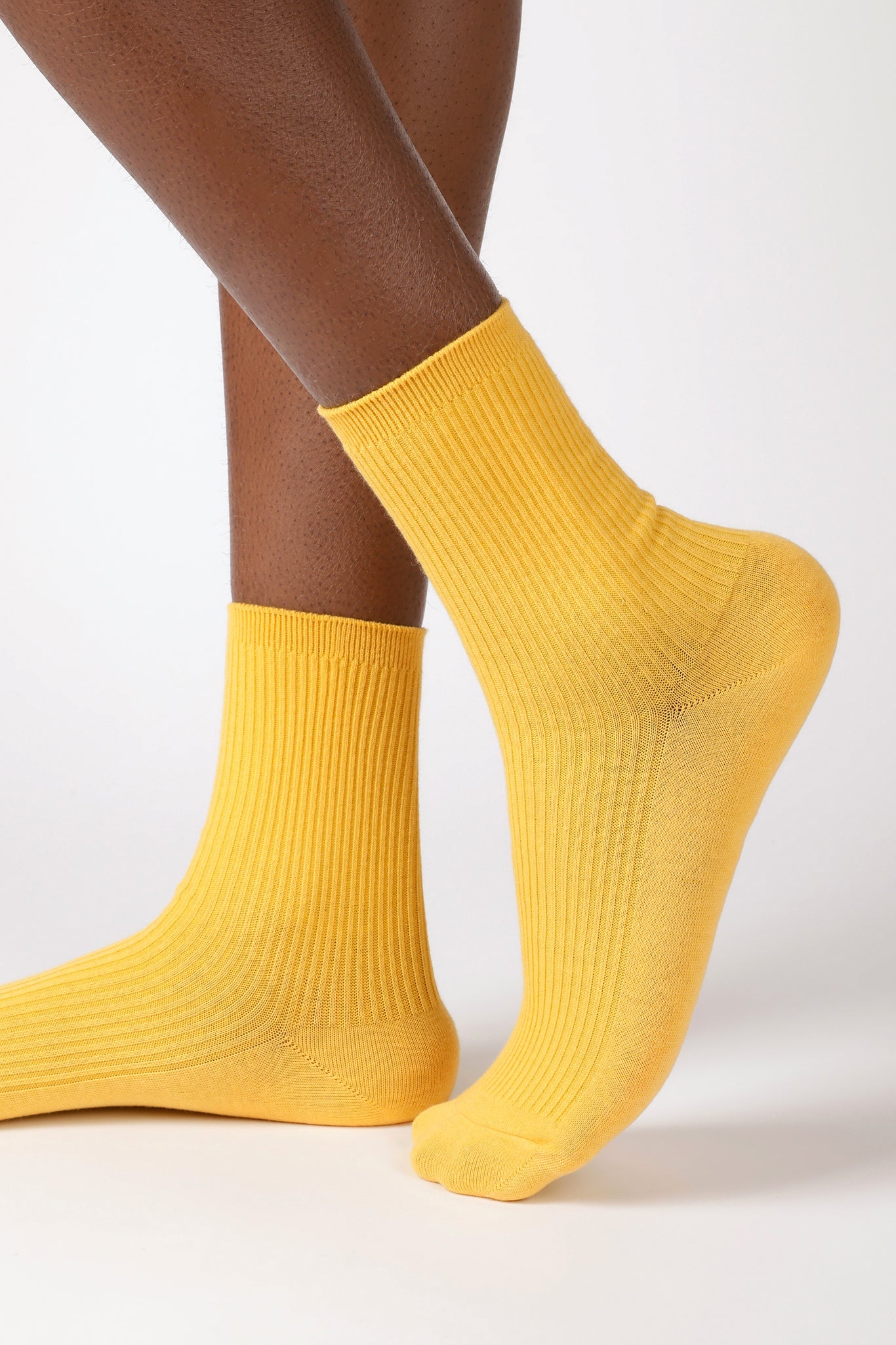Bright yellow classic ribbed socks_1