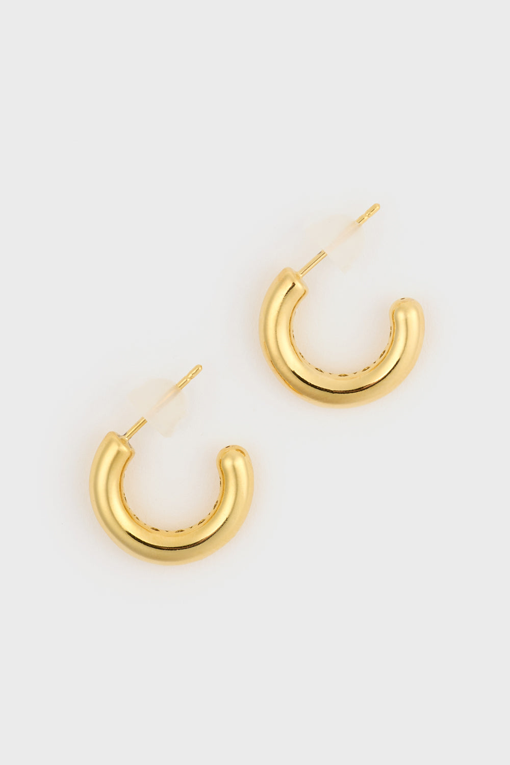 Gold 18mm thick inner triangle detail hoop earrings_1