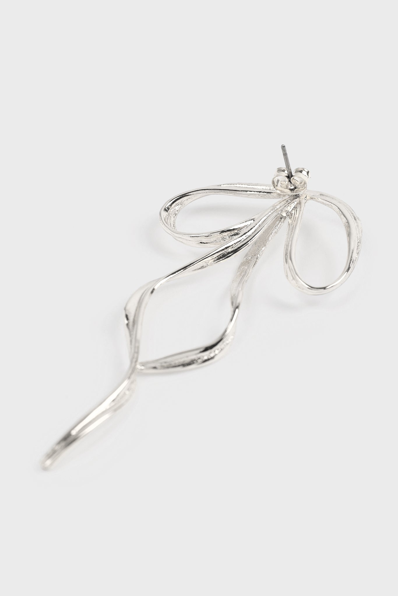 Silver bow stud earrings_3