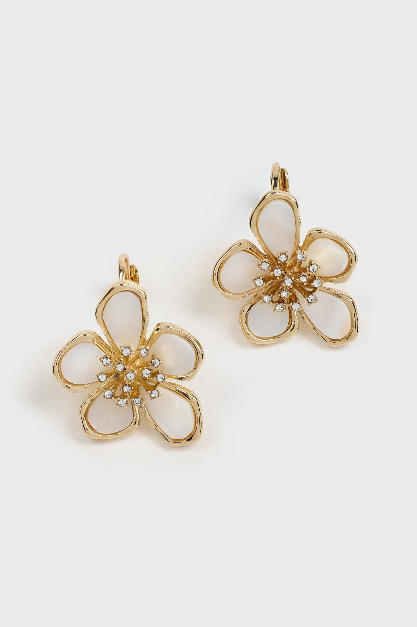 Gold large flower stud earrings_2