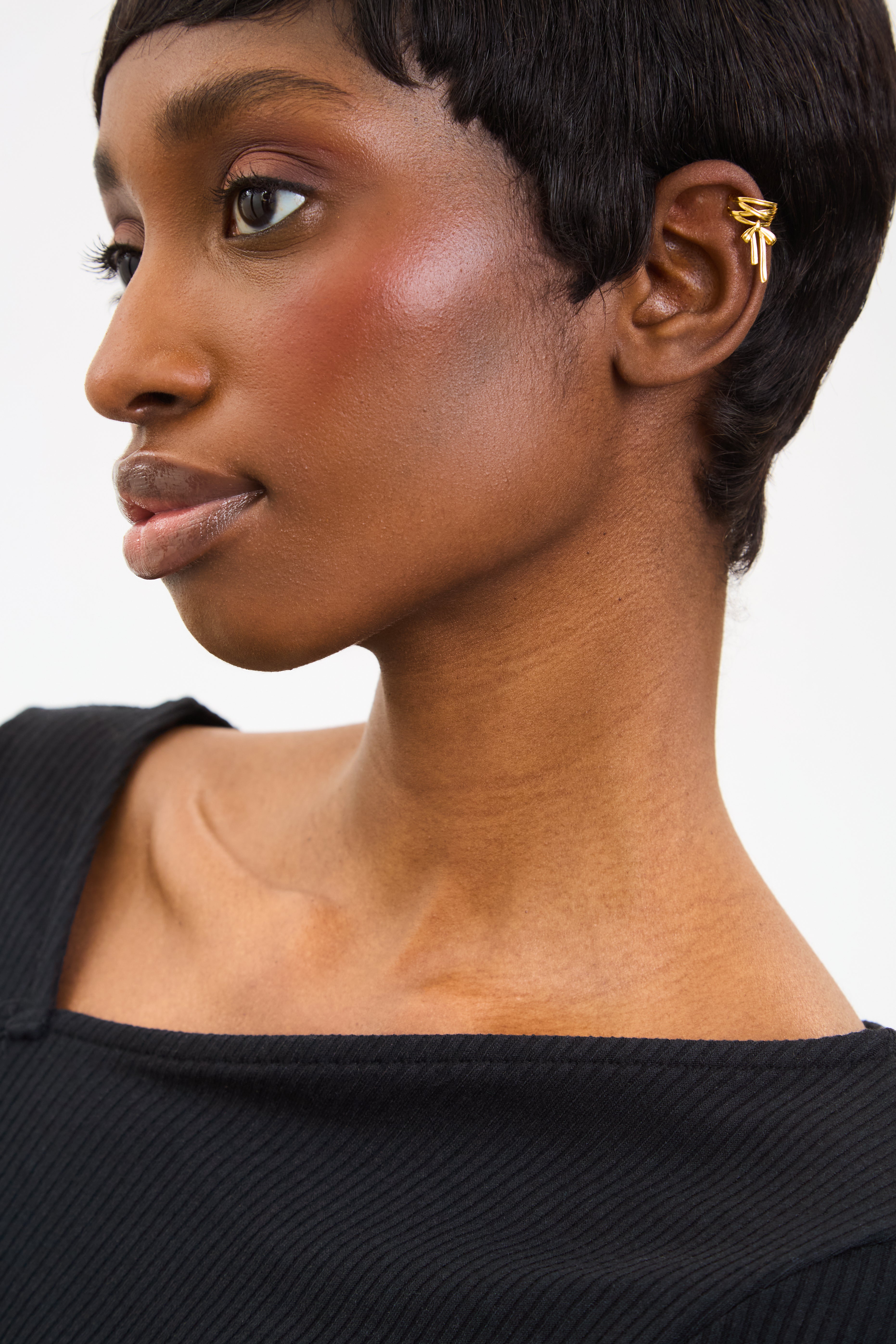 Gold mini bow ear cuffs_2