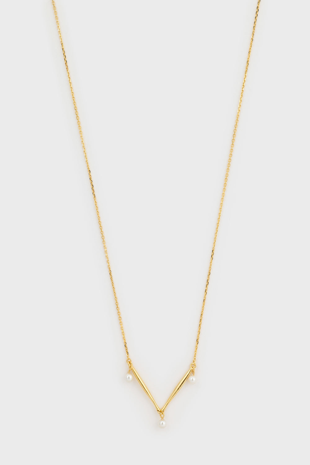 Gold triple pearl drop V necklace_1