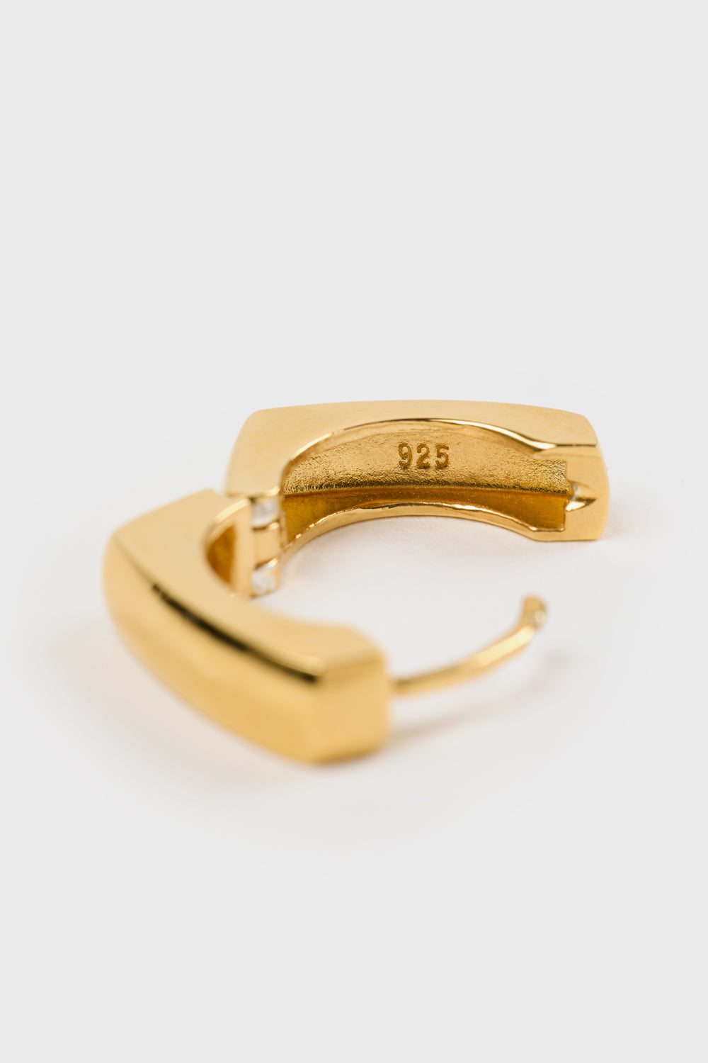 Gold rounded square earrings_3