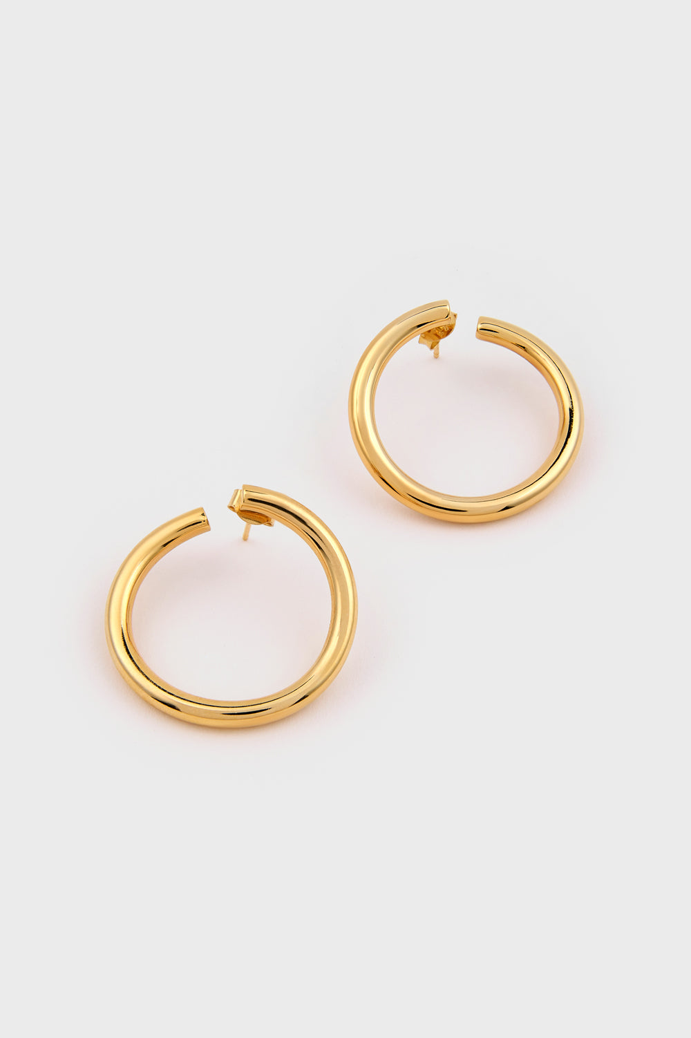 Gold thick spiral loop stud earrings_1