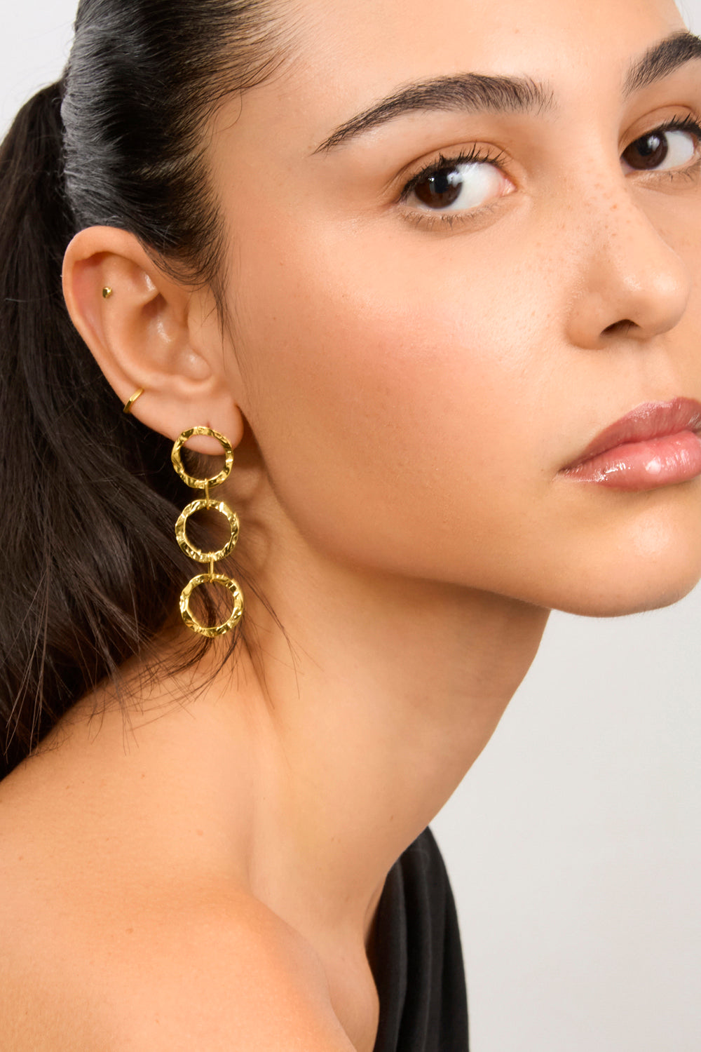 Gold triple circle drop earring_1
