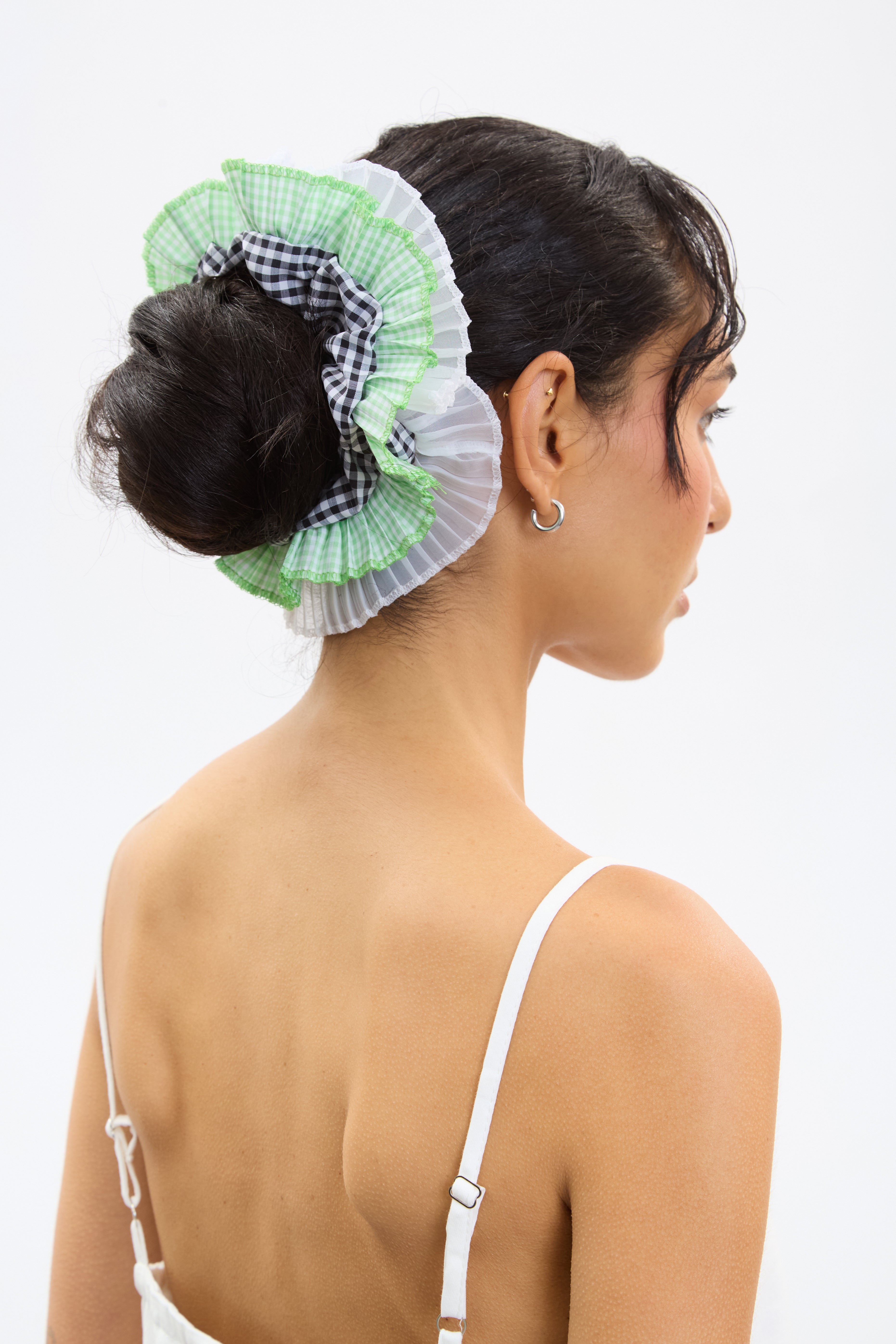 Green and black gingham sheer frill scrunchie_3