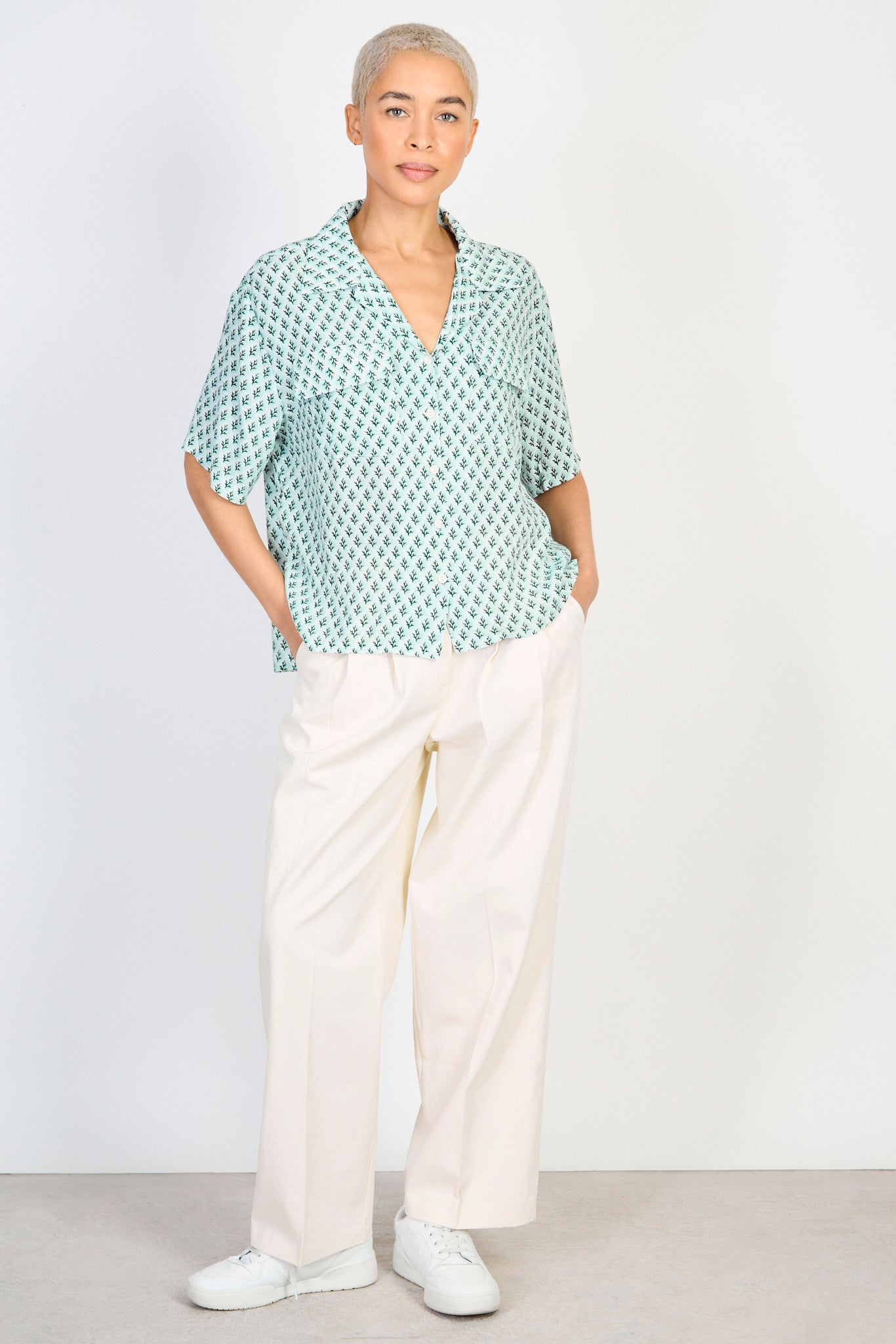 Green and blue leaf print shirt_5