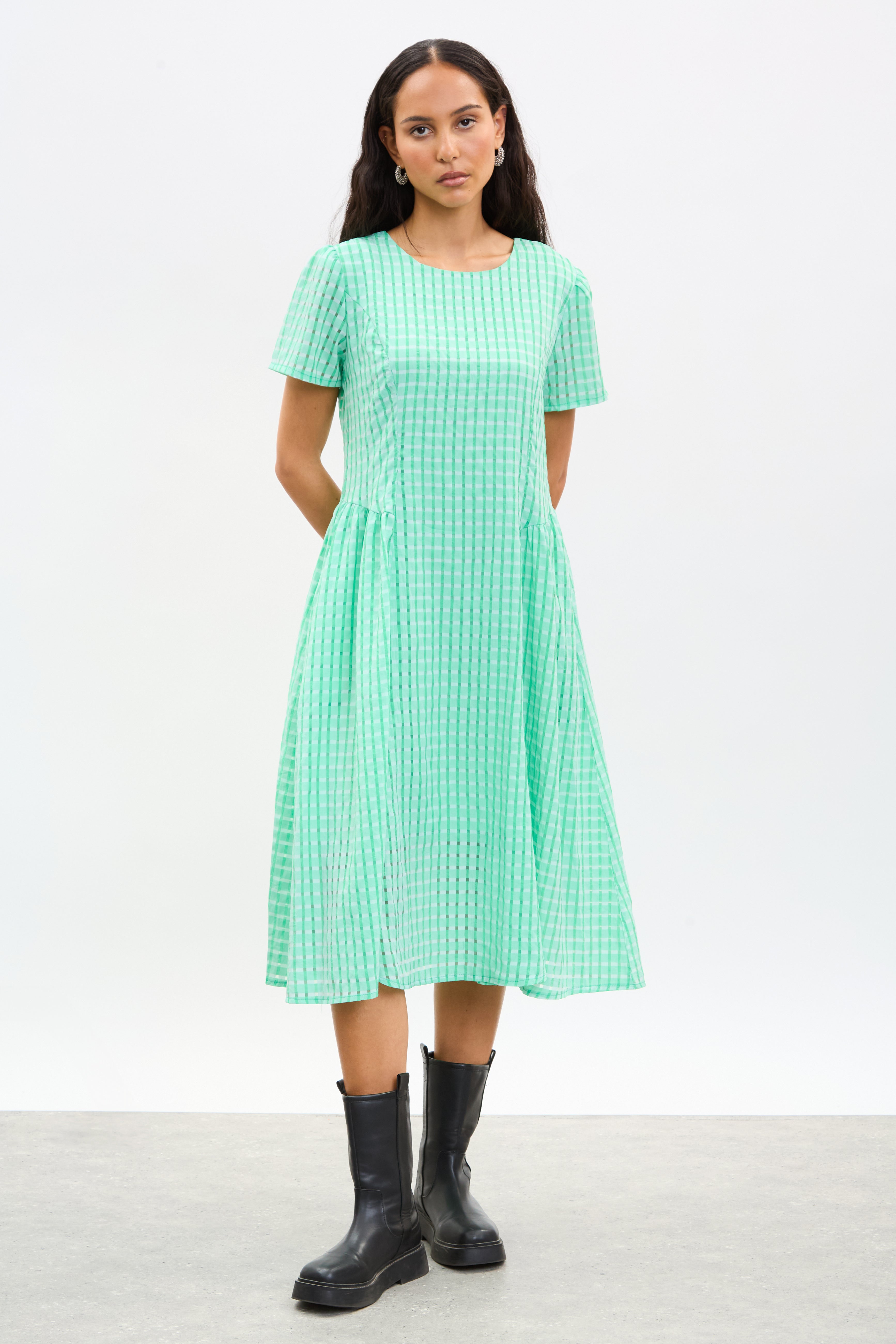 Green and white box check short sleeved dress_1