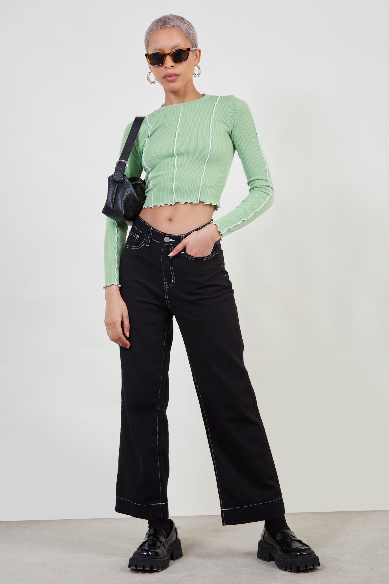 Green and white trim top_3