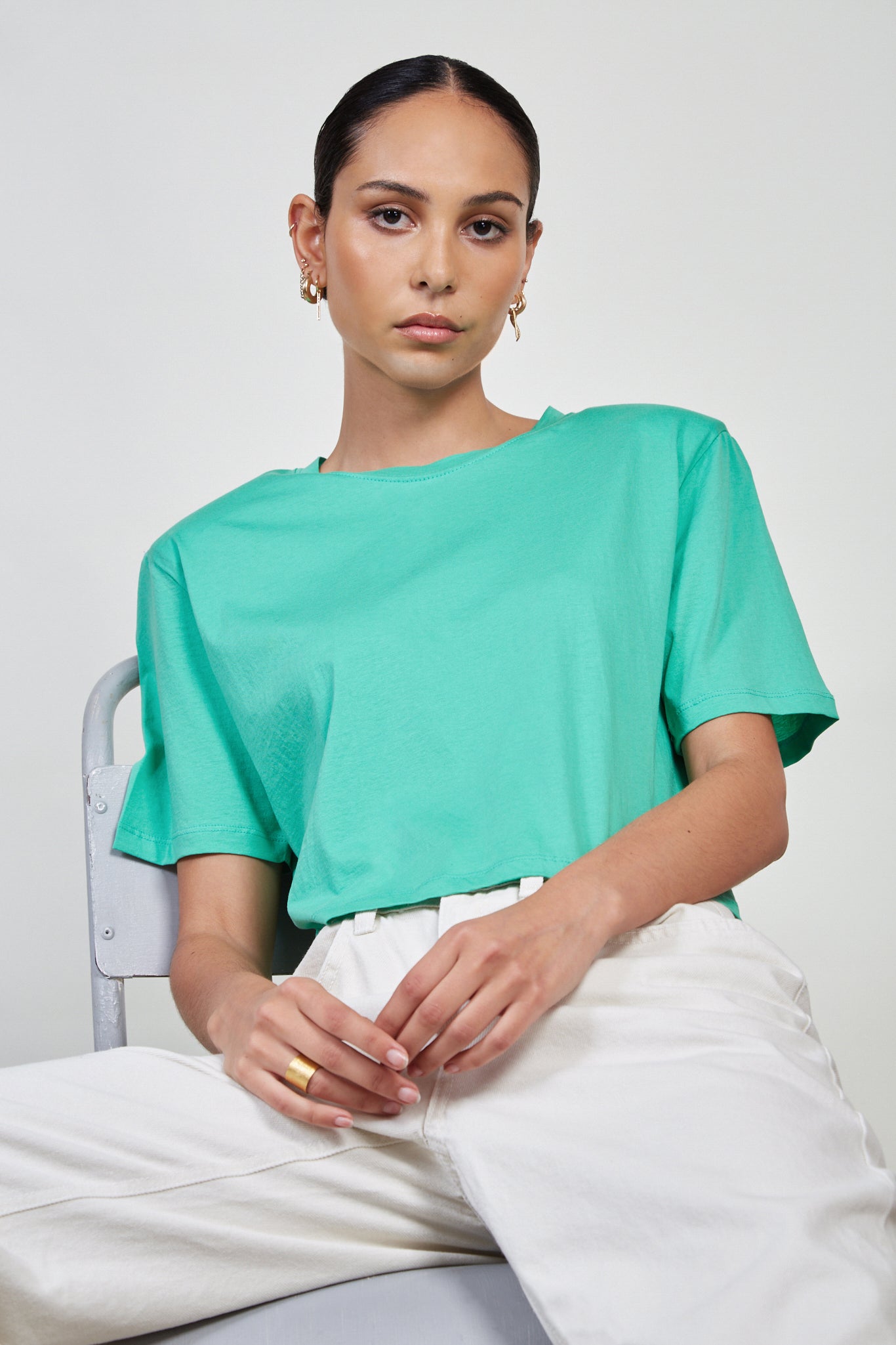 Green sharp shoulder tee_5