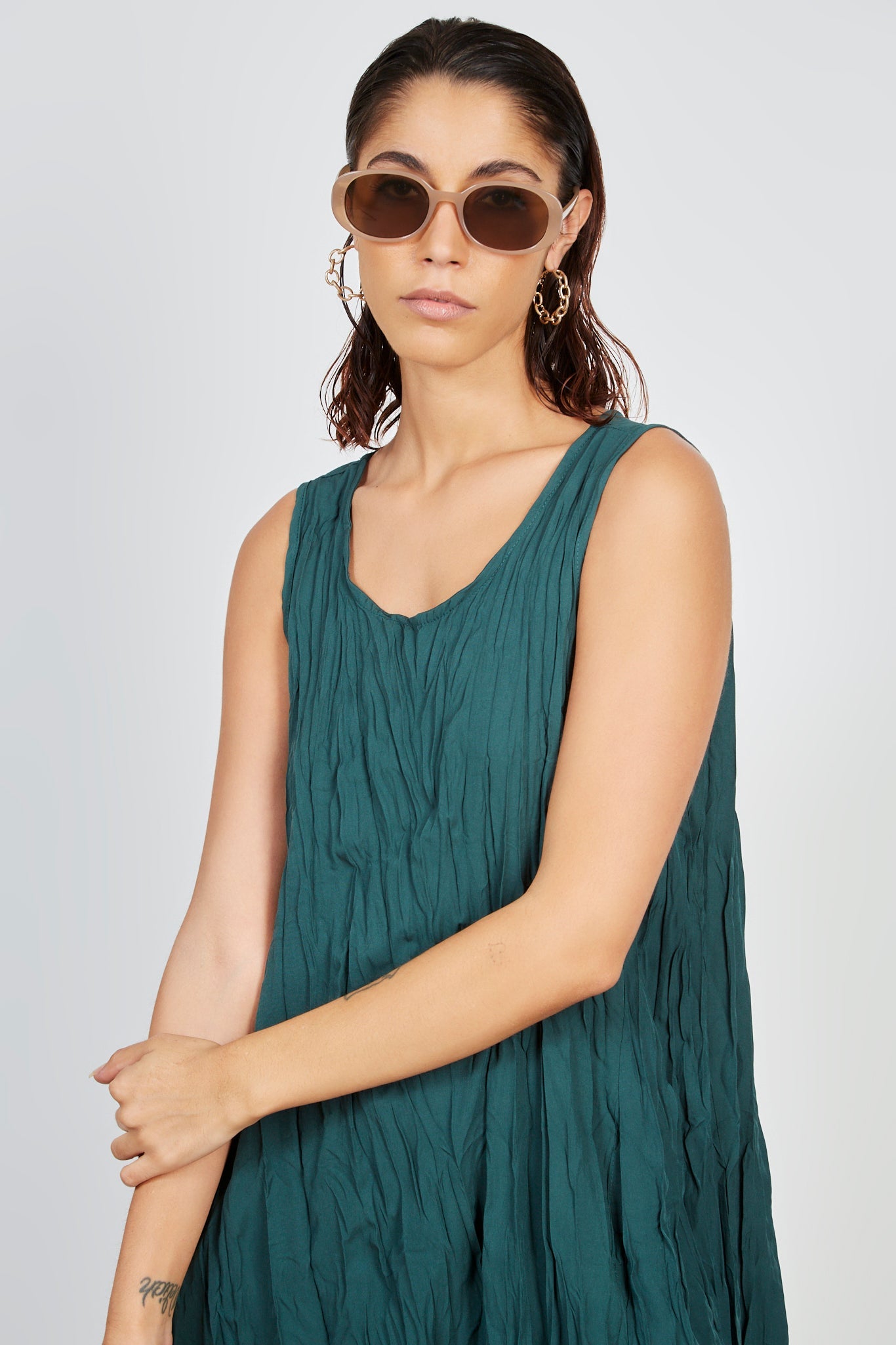 Green wrinkled simple shift dress_3