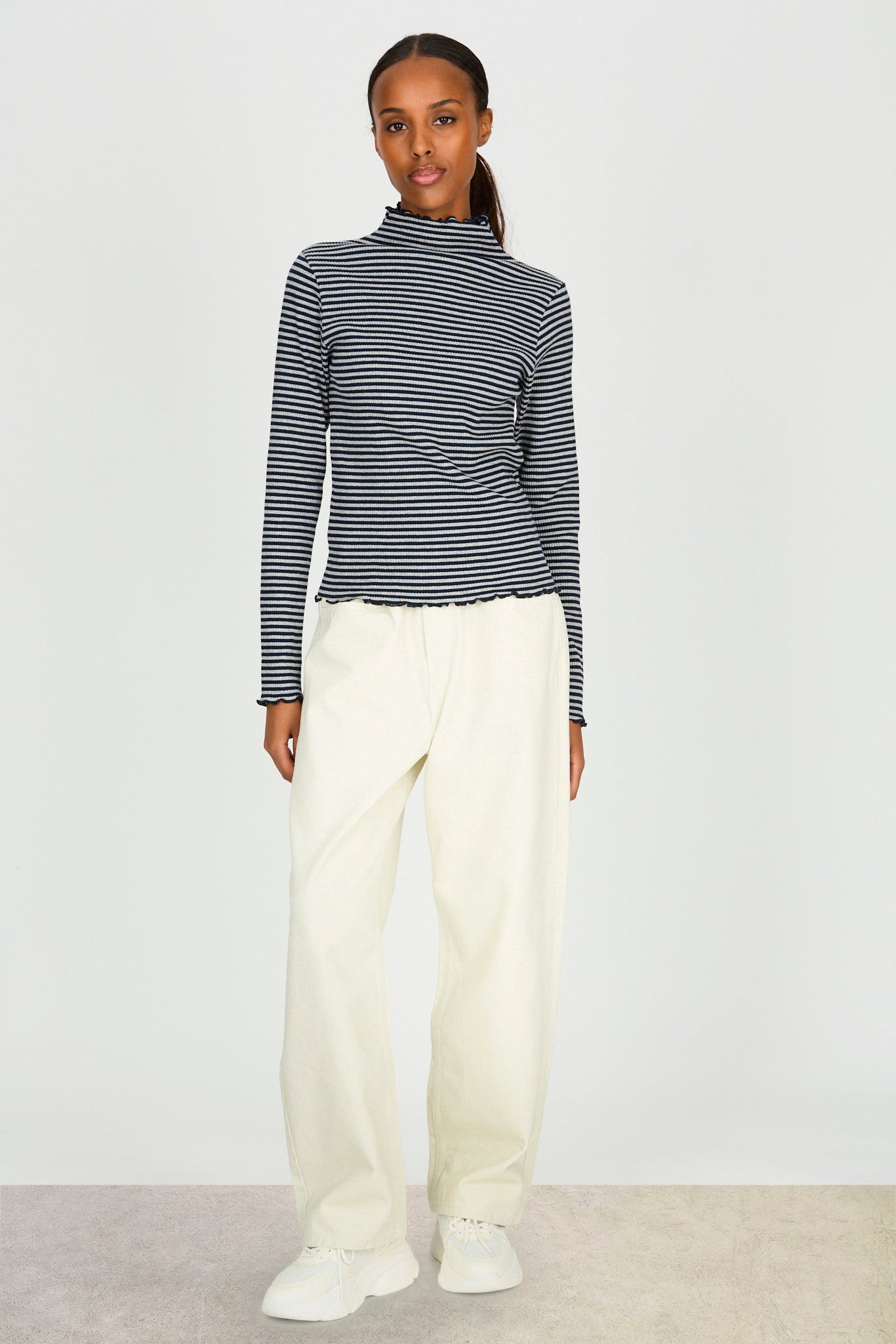 Grey and black horizontal stripe ruffle trim turtleneck_4