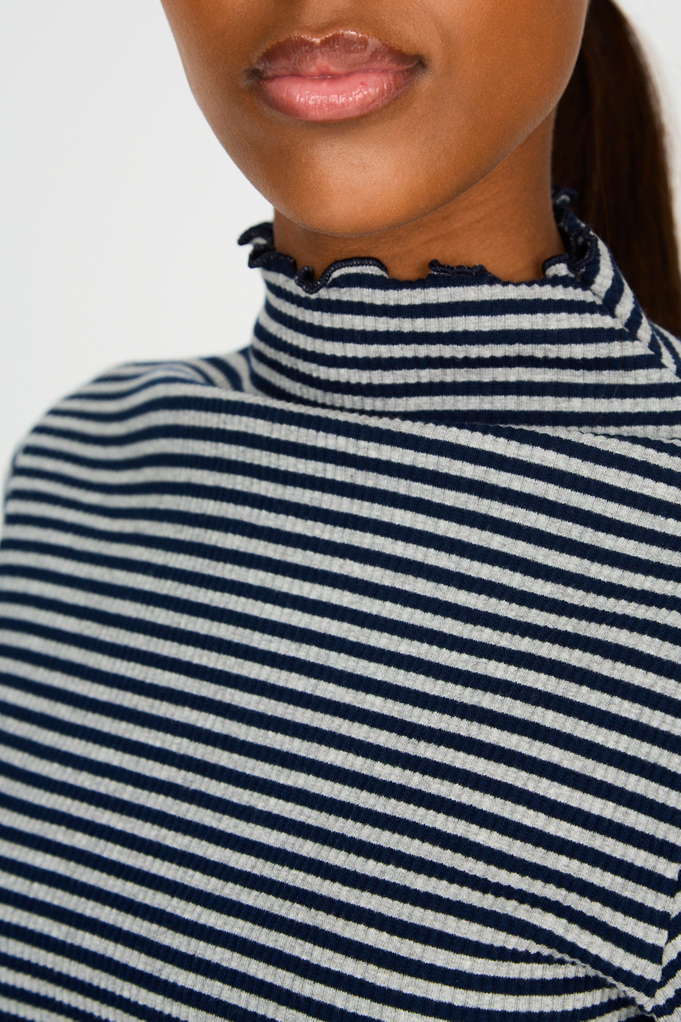 Grey and black horizontal stripe ruffle trim turtleneck_3