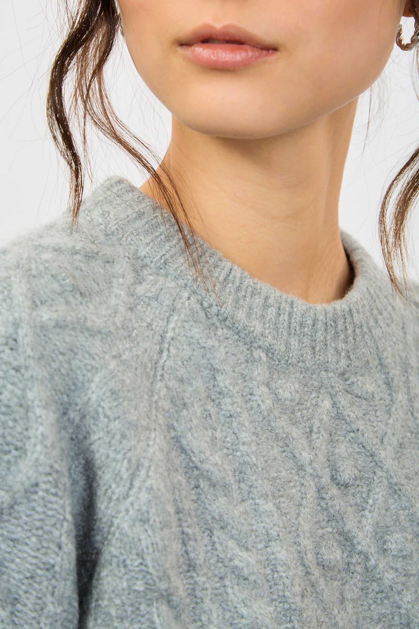 Grey diamond sleeve cable knit jumper_3
