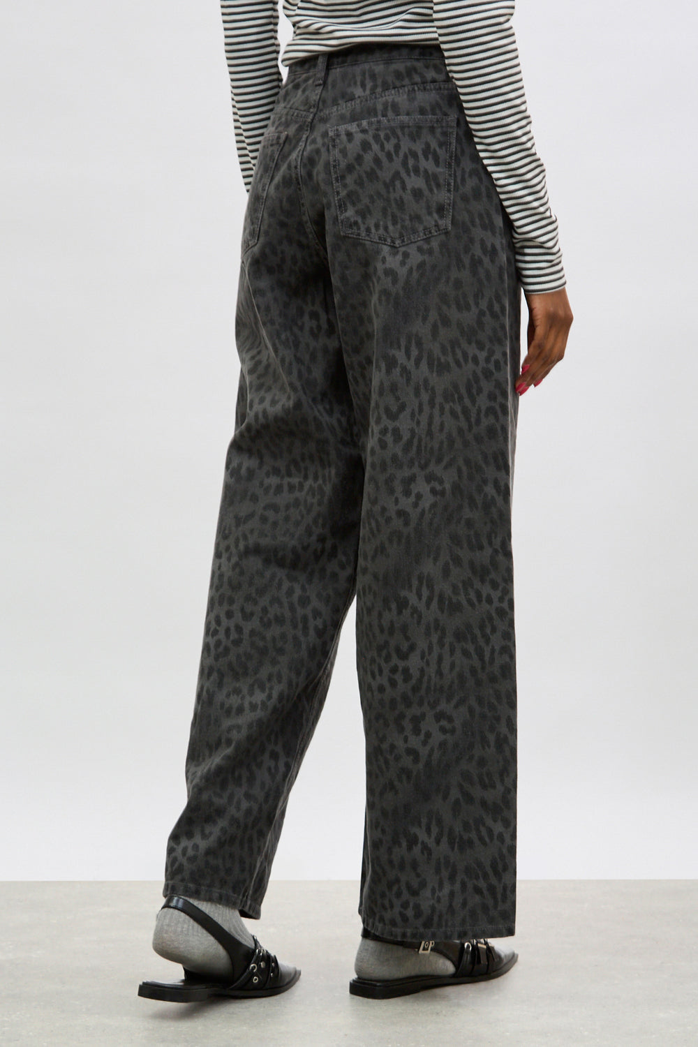 Grey leopard print jeans_2