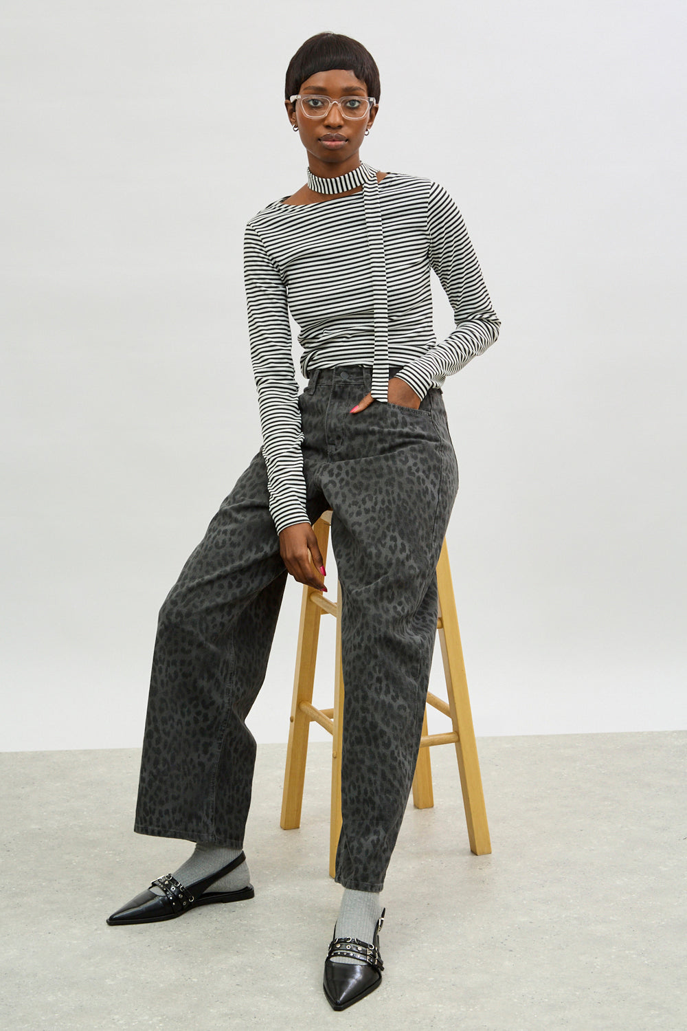 Grey leopard print jeans_4