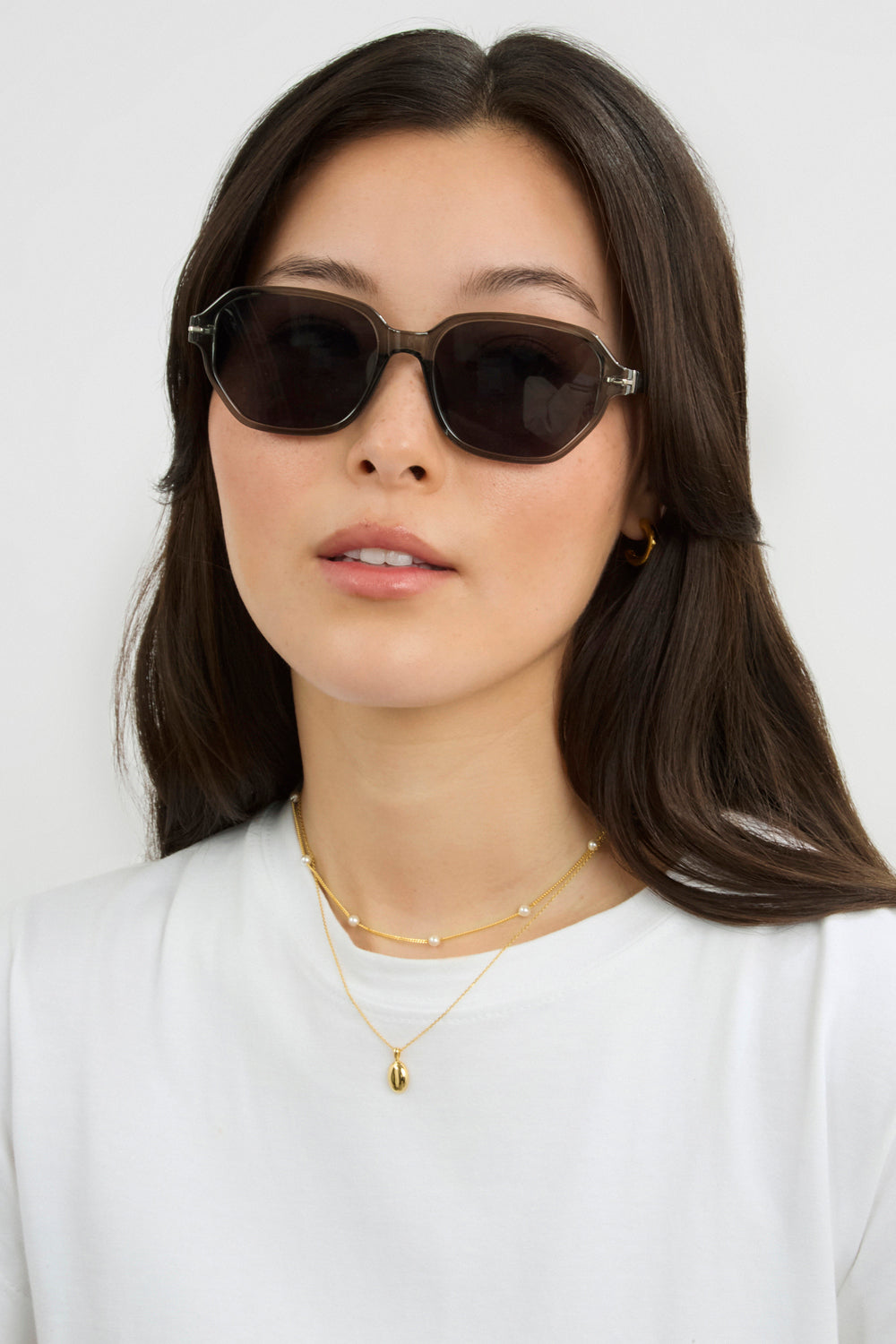 Grey tinted geometric aviator sunglasses_1