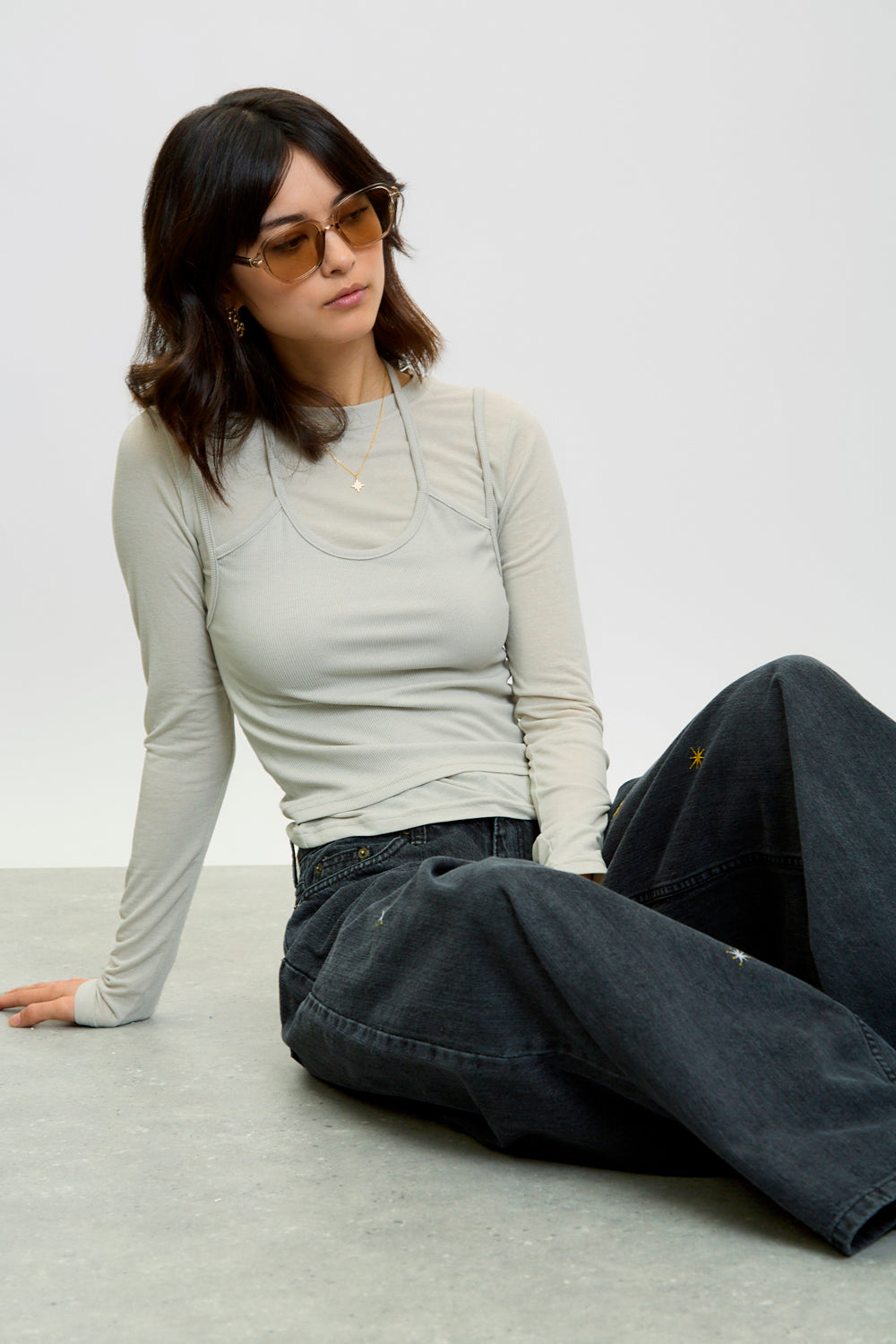 Greyish beige layered halter neck long sleeve top_5